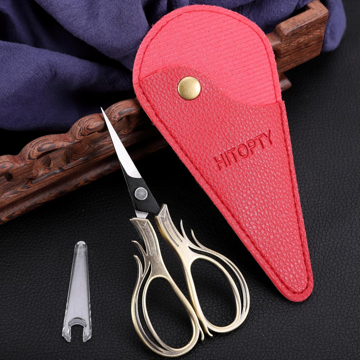 Tijeras pequeñas de tela con funda para costura artesanal, bordado, corte de hilo de aguja, 4.1 pulgadas, bronce