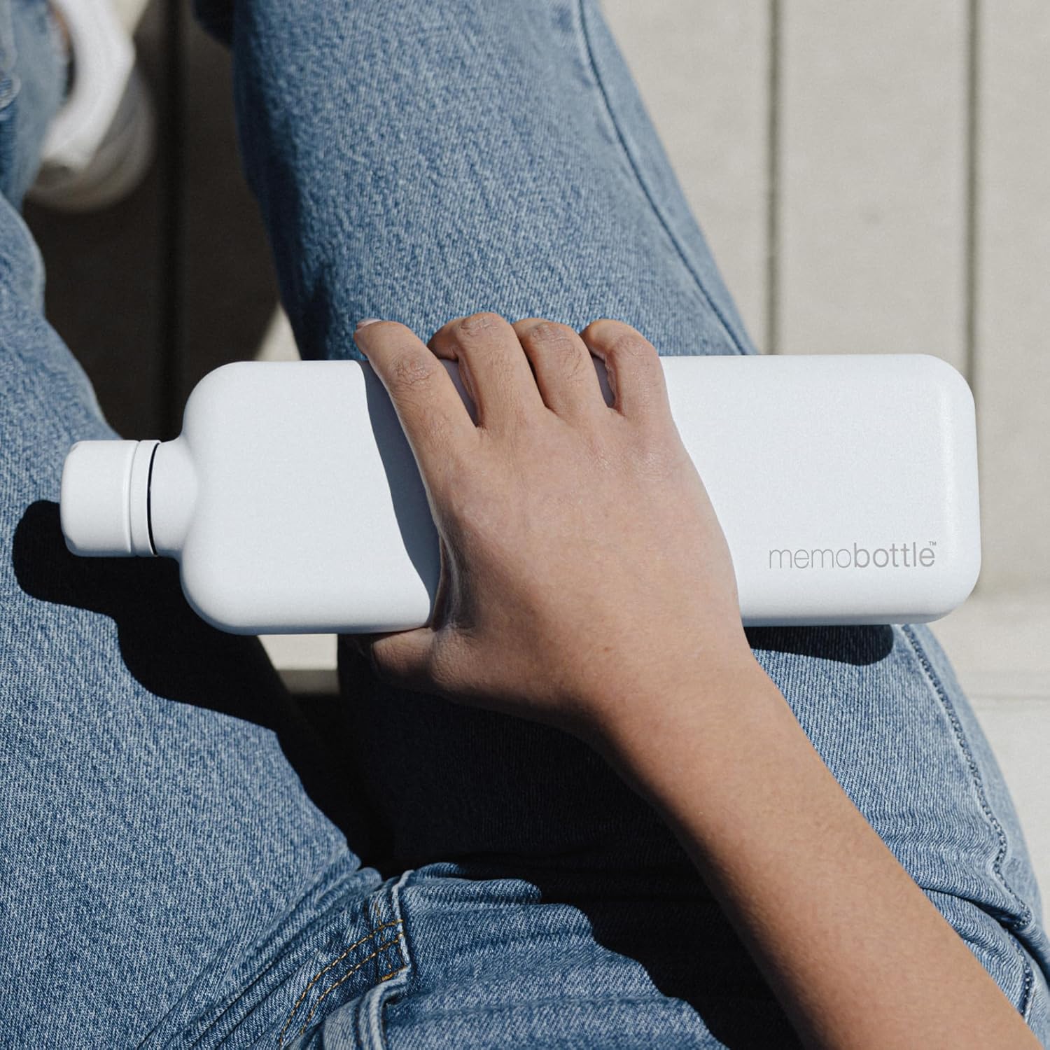 memobottle Acero inoxidable delgado (blanco), 20 onzas, botella de agua duradera, a prueba de fugas, sin BPA, ideal para un estilo de vida moderno,