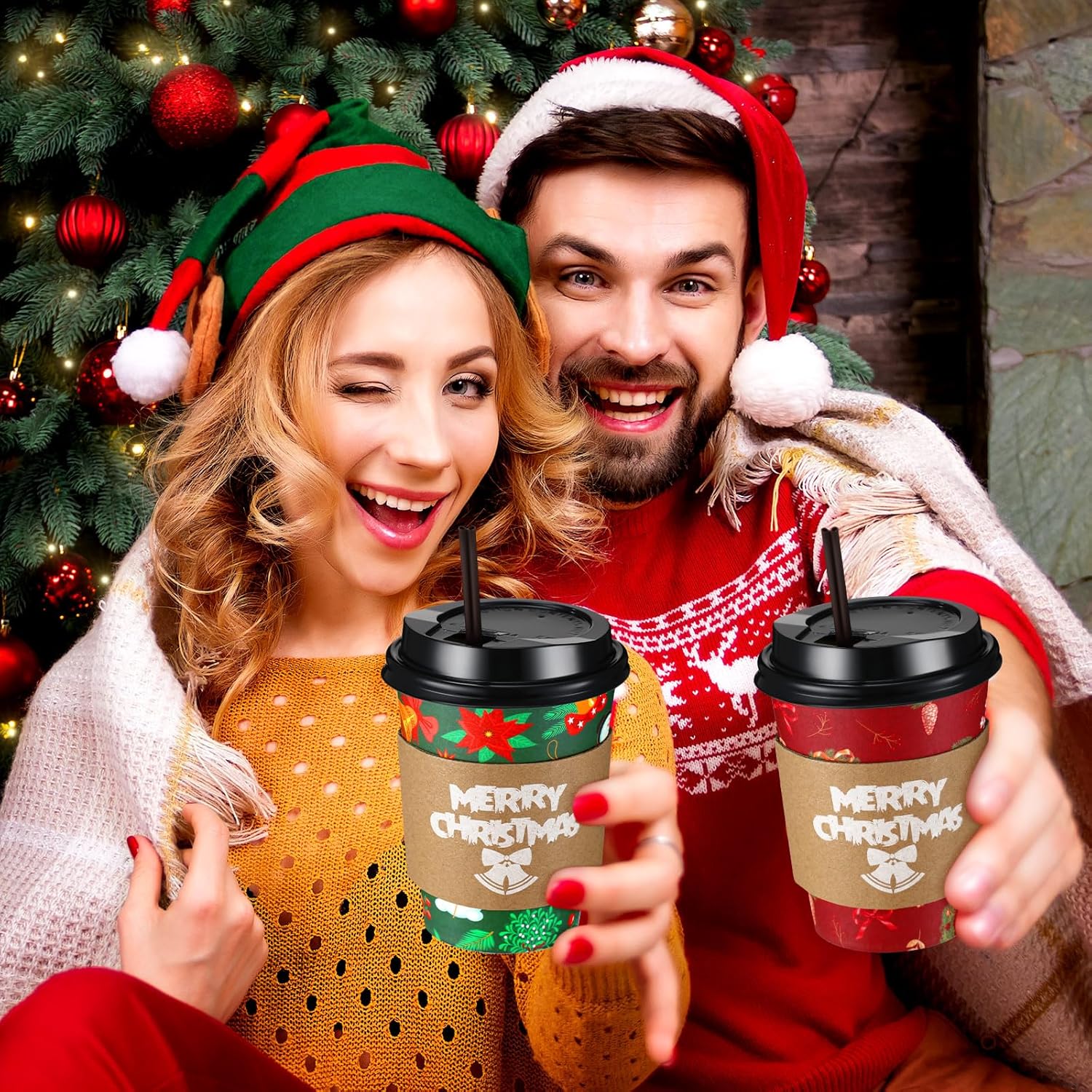 Lallisa Juego de 100 vasos de papel de café de Navidad desechables con tapas, pajitas, manga, 12 onzas, muñeco de nieve navideño para bebidas de