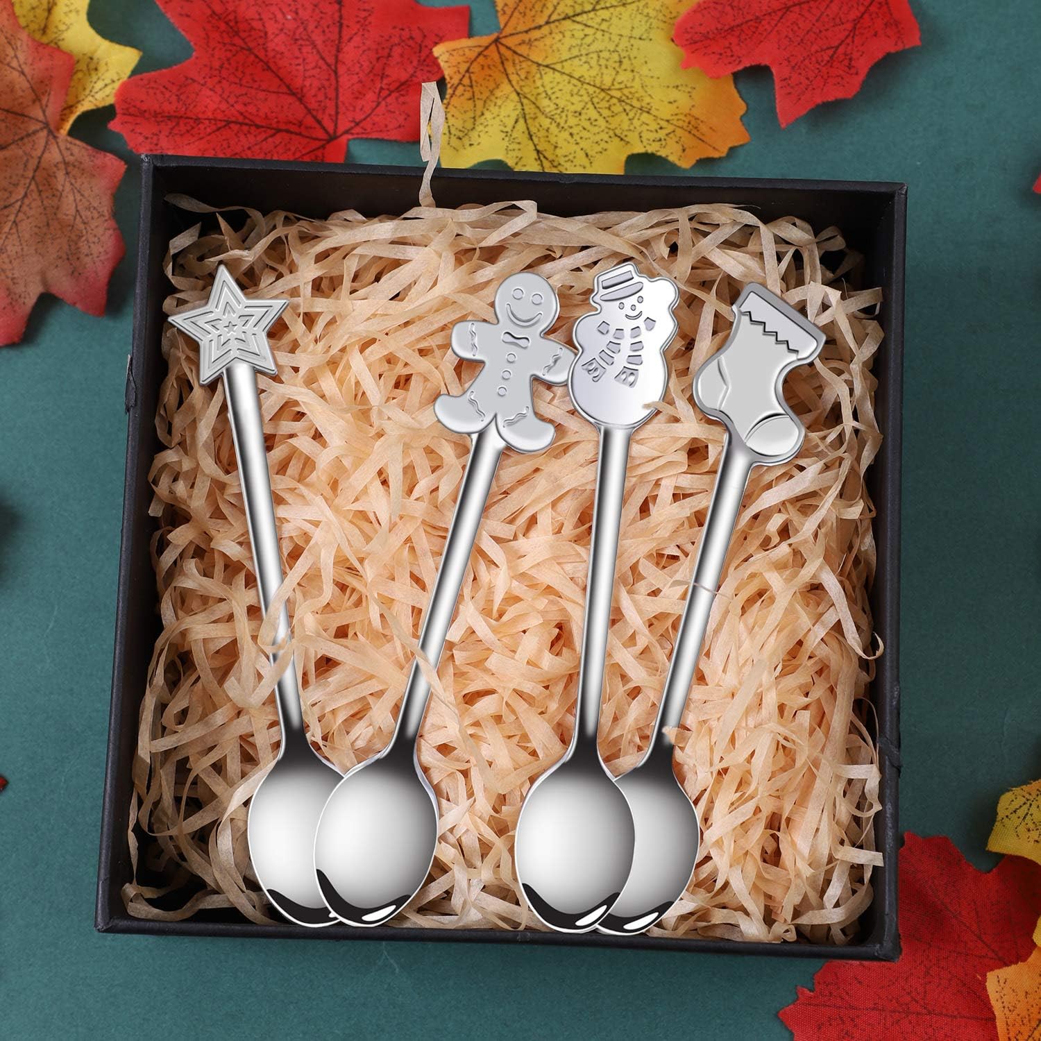 URATOT 8 cucharas de acero inoxidable para Navidad, café, té, postre, cucharas mezcladoras, rellenos de calcetines de Navidad