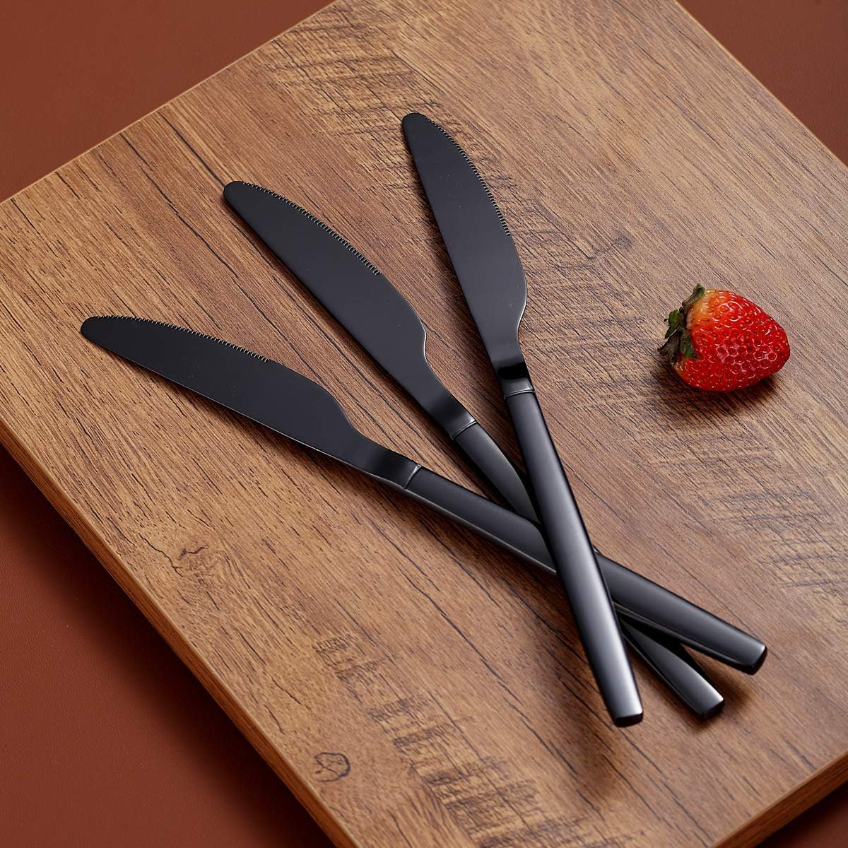 Berglander Juego de 4 cuchillos de cena negros, cuchillos de cena de acero inoxidable chapado en negro brillante de titanio, cuchillos de mesa,