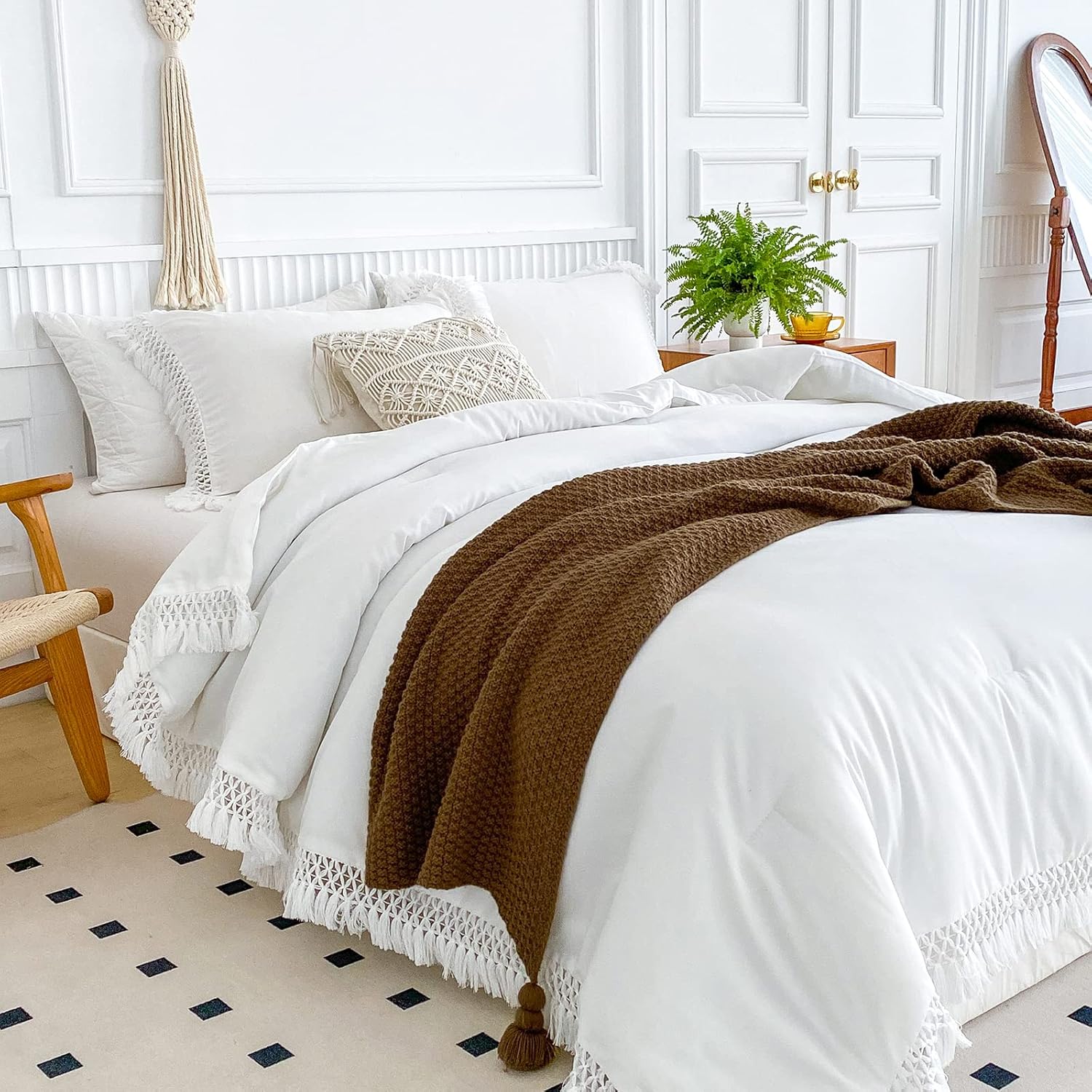 Juego de edredón con borlas blancas, tamaño Queen de 90 x 90 pulgadas, 3 piezas con flecos rosados, juego de ropa de cama bohemio de microfibra