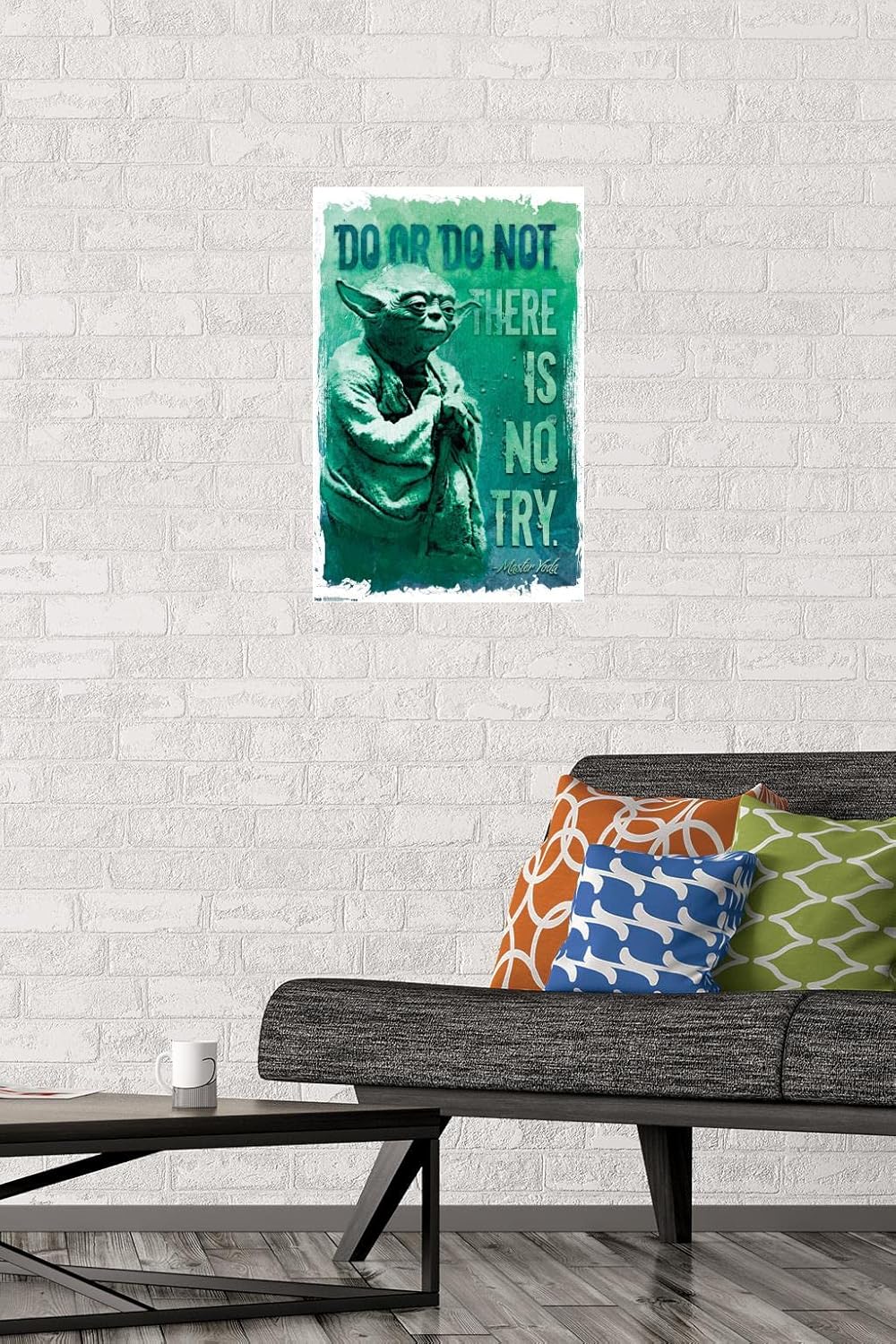 Trends International Star Wars Saga – Póster de pared con texto en inglés Do Or Not, 14.725 x 22.375 pulgadas, versión premium sin marco