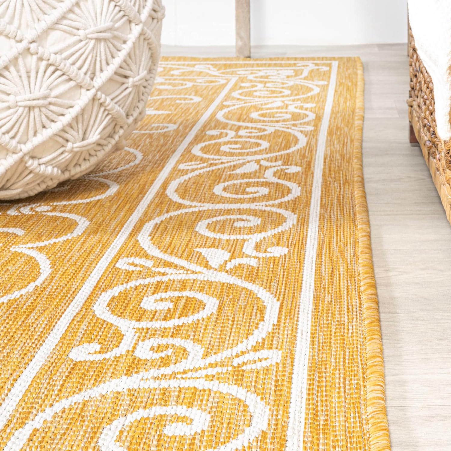 JONATHAN Y – Tapete Charleston de tejido texturizado de filigrana, vintage, para interiores y exteriores, rojobeige, SMB106B-28, 2 x 8 pies Tapete