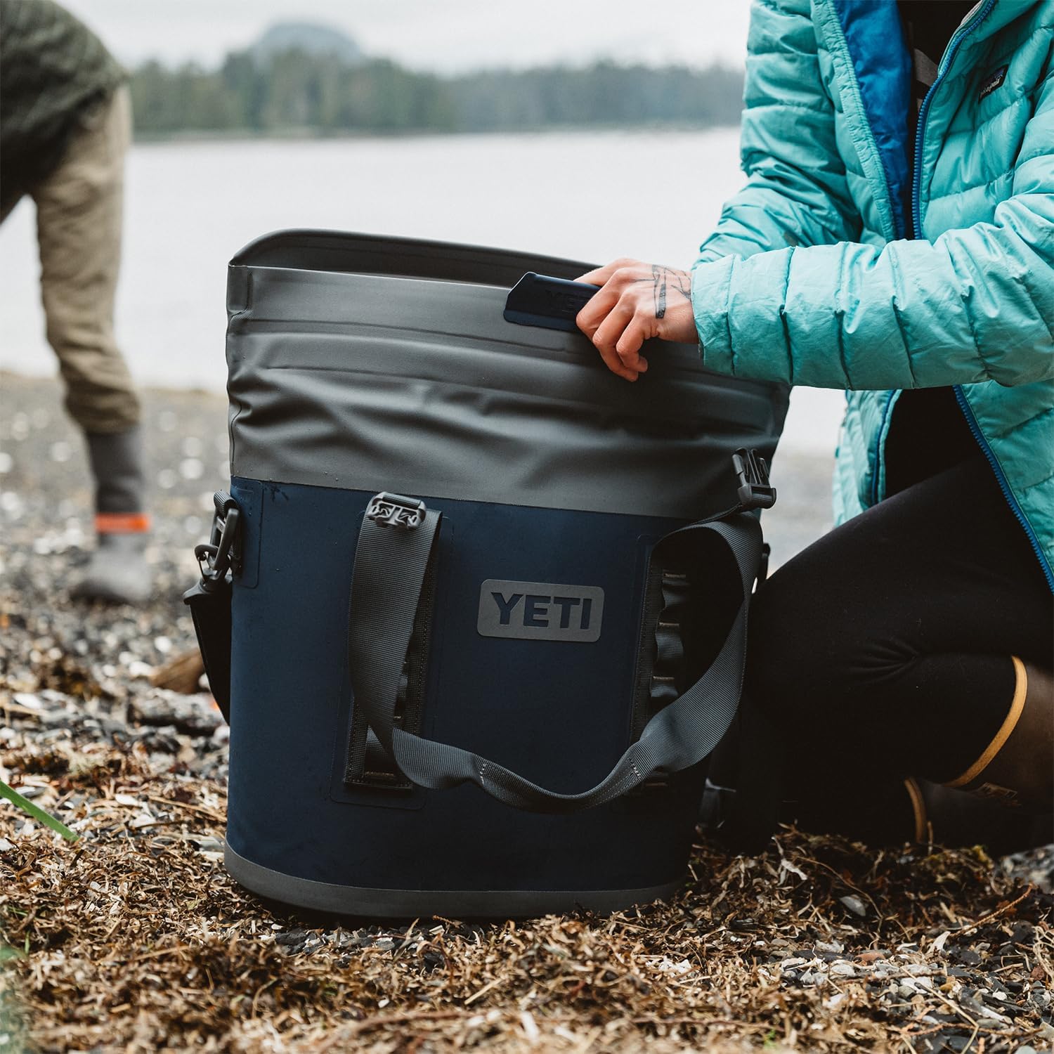 YETI Enfriadores suaves portátiles Hopper Serie M con acceso MagShield