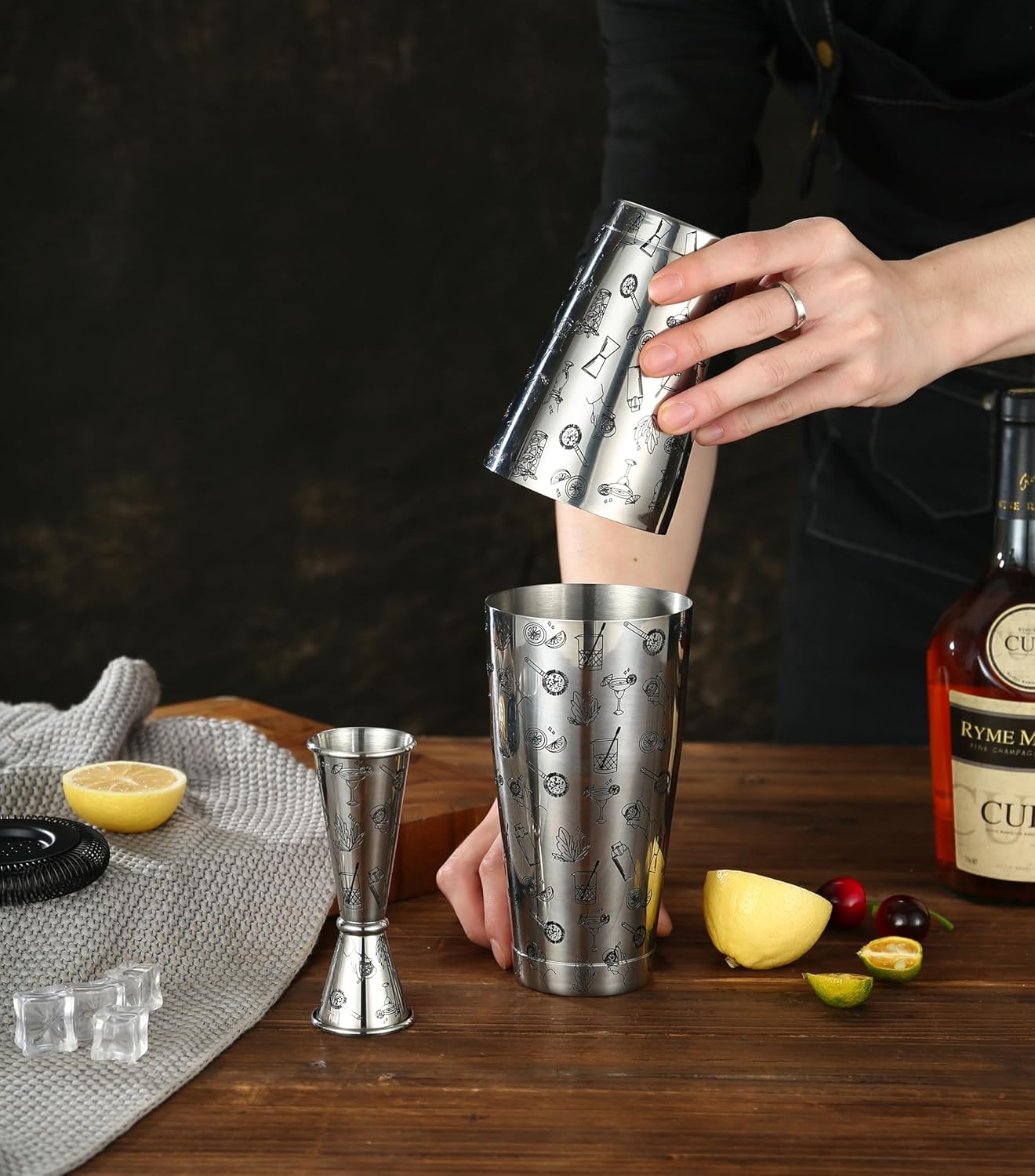 Kit de coctelera grabada, 7 piezas de acero inoxidable con coctelera Boston, cuchara de bar, mezclador de cóctel, doble jigger, colador de cóctel,