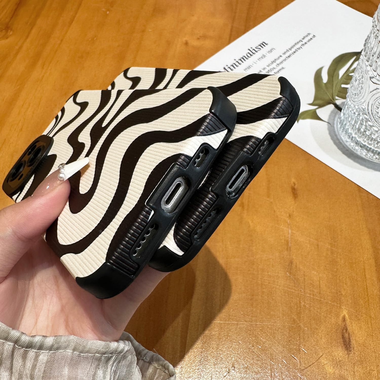 Funda diseñada para iPhone 11, piel sintética suave TPU y bonito arte ondulado pintado para mujeres y niñas, protector delgado a prueba de golpes,