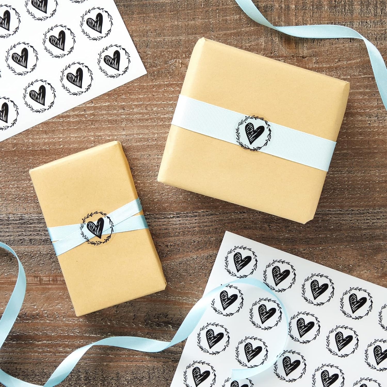 Paper Junkie Paquete de 250 calcomanías de corazón para tarjetas de felicitación, calcomanías de sobre para invitaciones de boda, tarjetas de