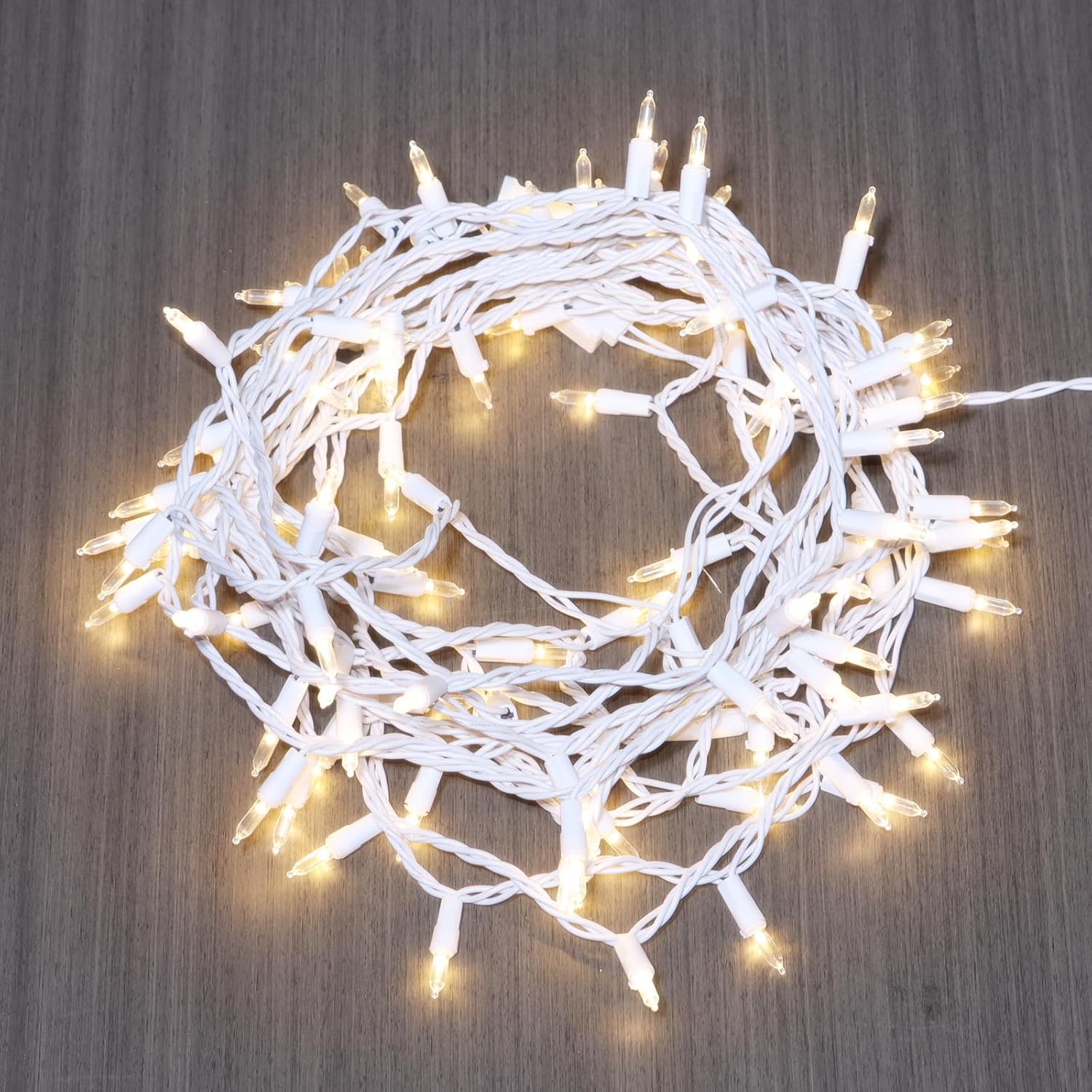 150 luces LED de Navidad de color blanco cálido, cadena de luces LED de grado comercial, cable blanco de 50 pies, para uso en interiores y