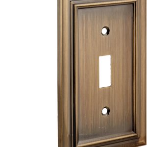 Amerelle Continental AmerTac 94BVB  1 tapa de tomacorriente en blanco, de metal fundido, con aspecto de bronce envejecido Amerelle Continental AmerTac 94BVB  1 tapa de tomacorriente en blanco, de metal fundido, con aspecto de bronce envejecido