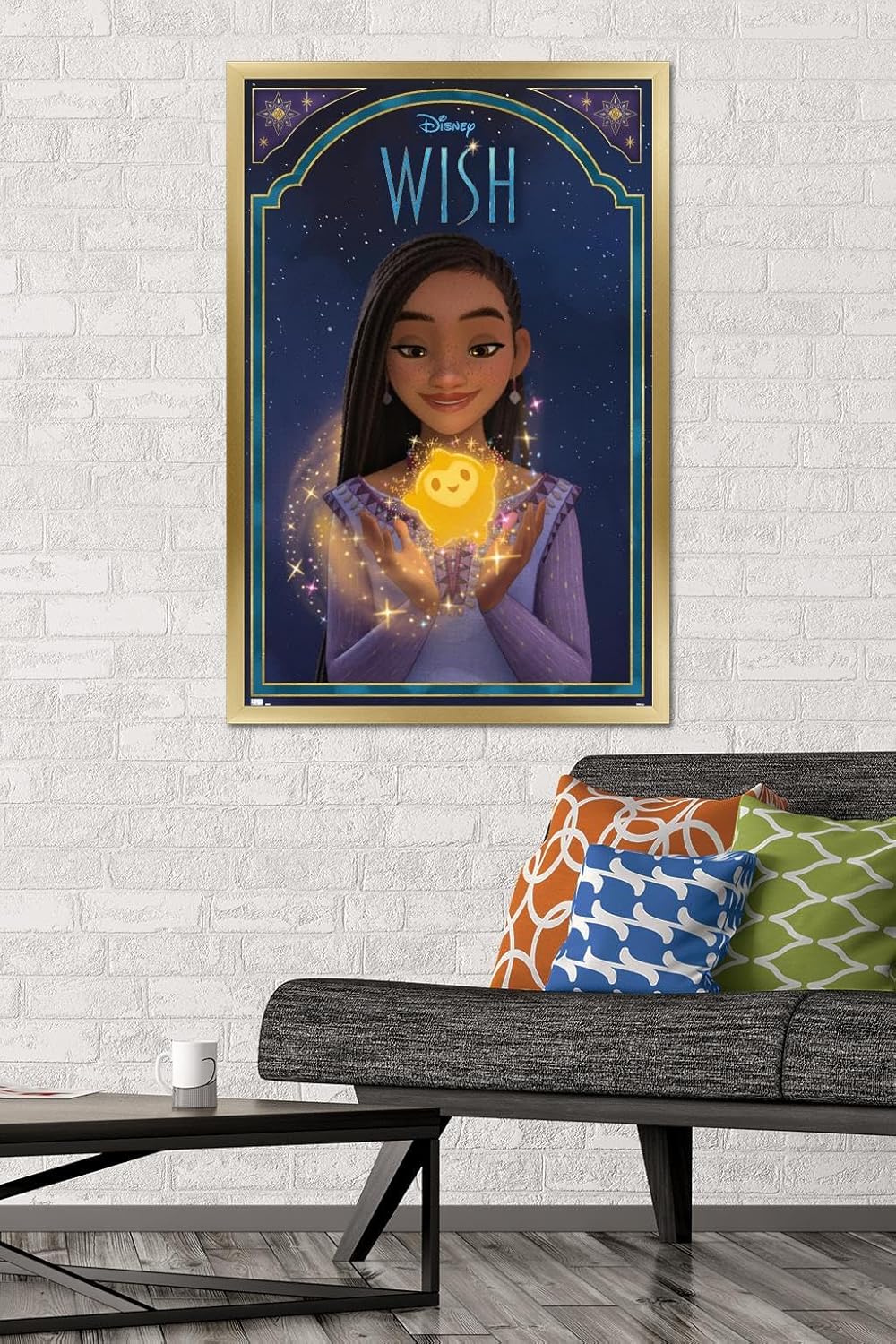 Trends International Disney Wish – Póster de pared de Asha & Star, 22.37 x 34.00 pulgadas, versión enmarcada en oro