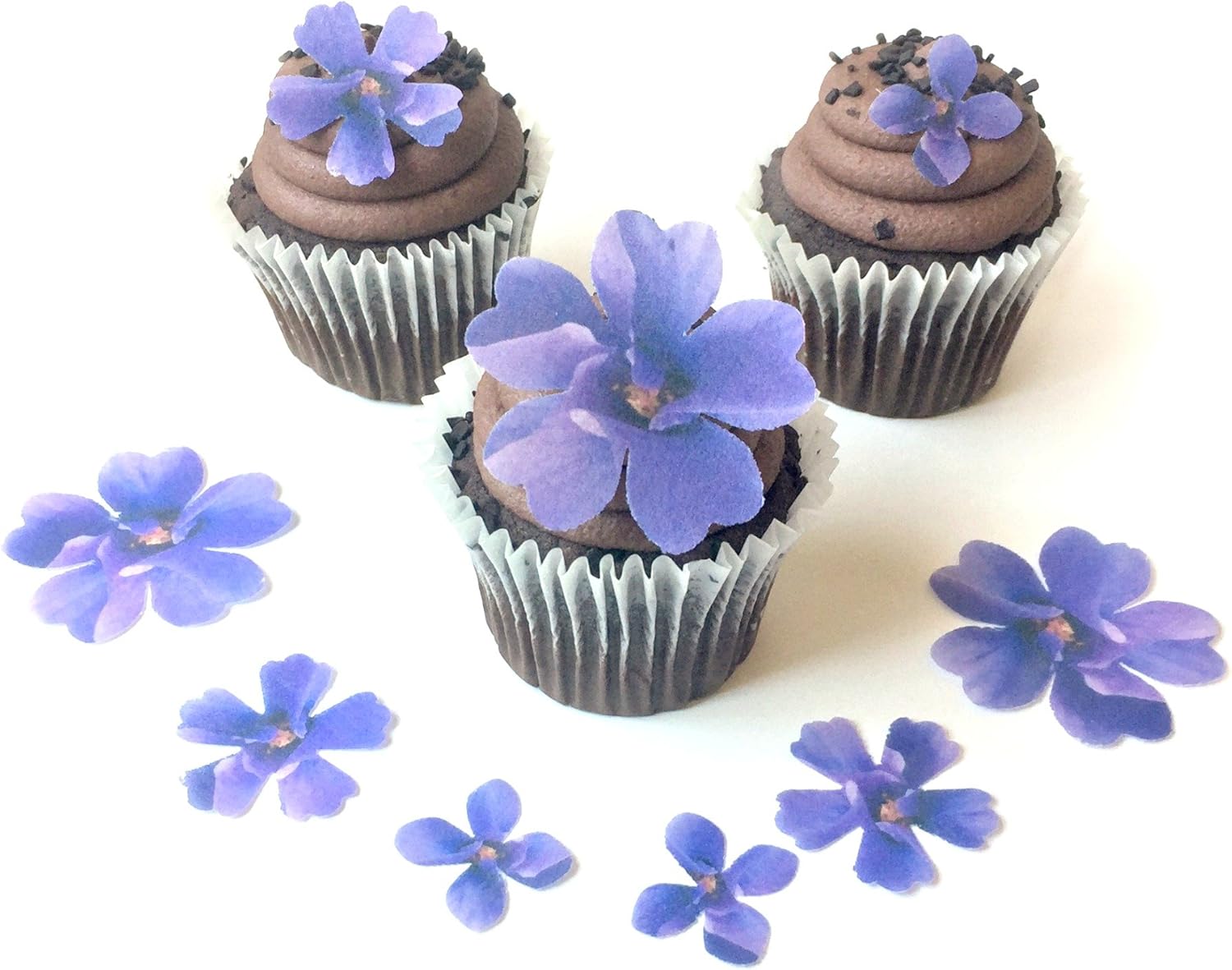Surtido de flores de papel de oblea moradas en 3 formas y tamaños diferentes que van desde 1 pulgada a 2 pulgadas para decorar postres, paquete de 26