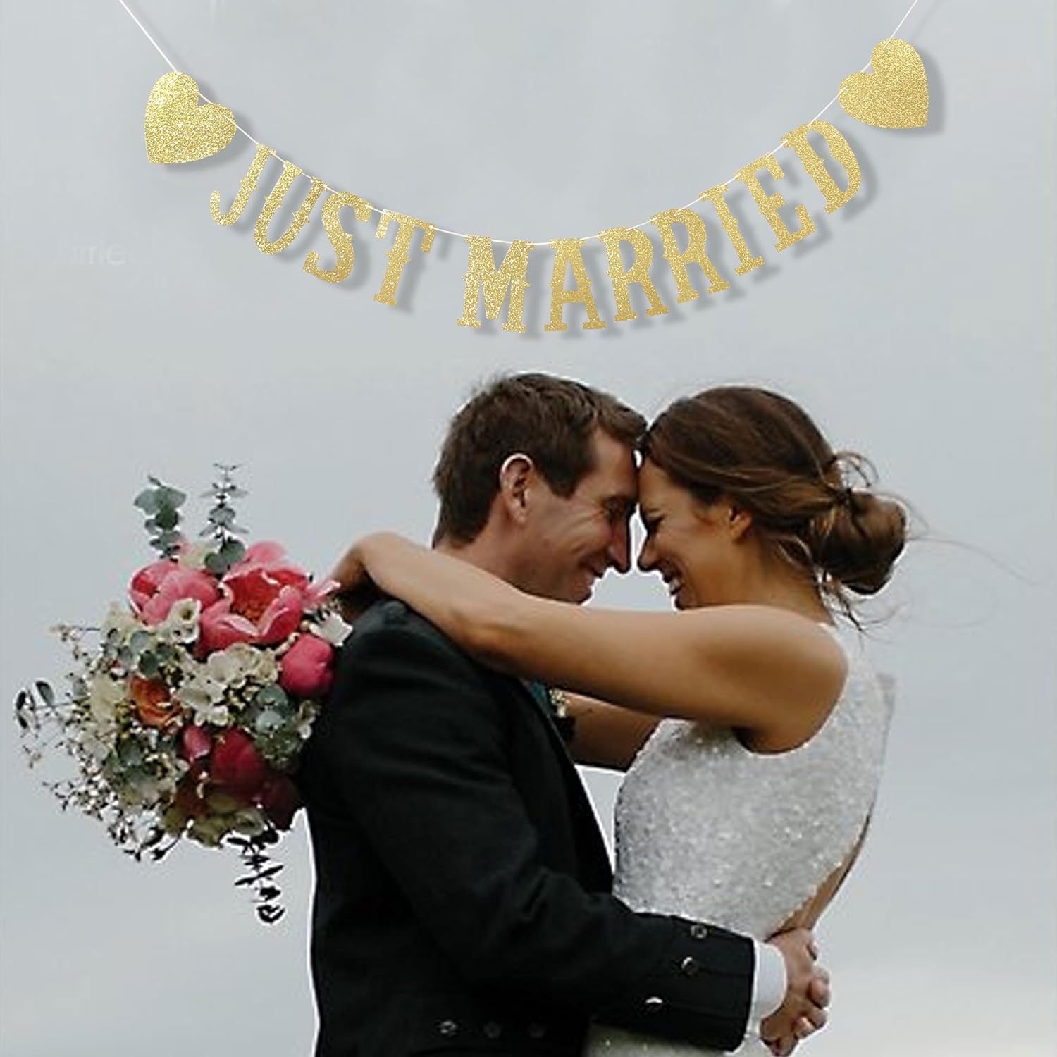 Banner dorado con purpurina de recién casado  Cartel de boda Just Married para decoración de despedida de soltera Just Married  Cartel de bandera