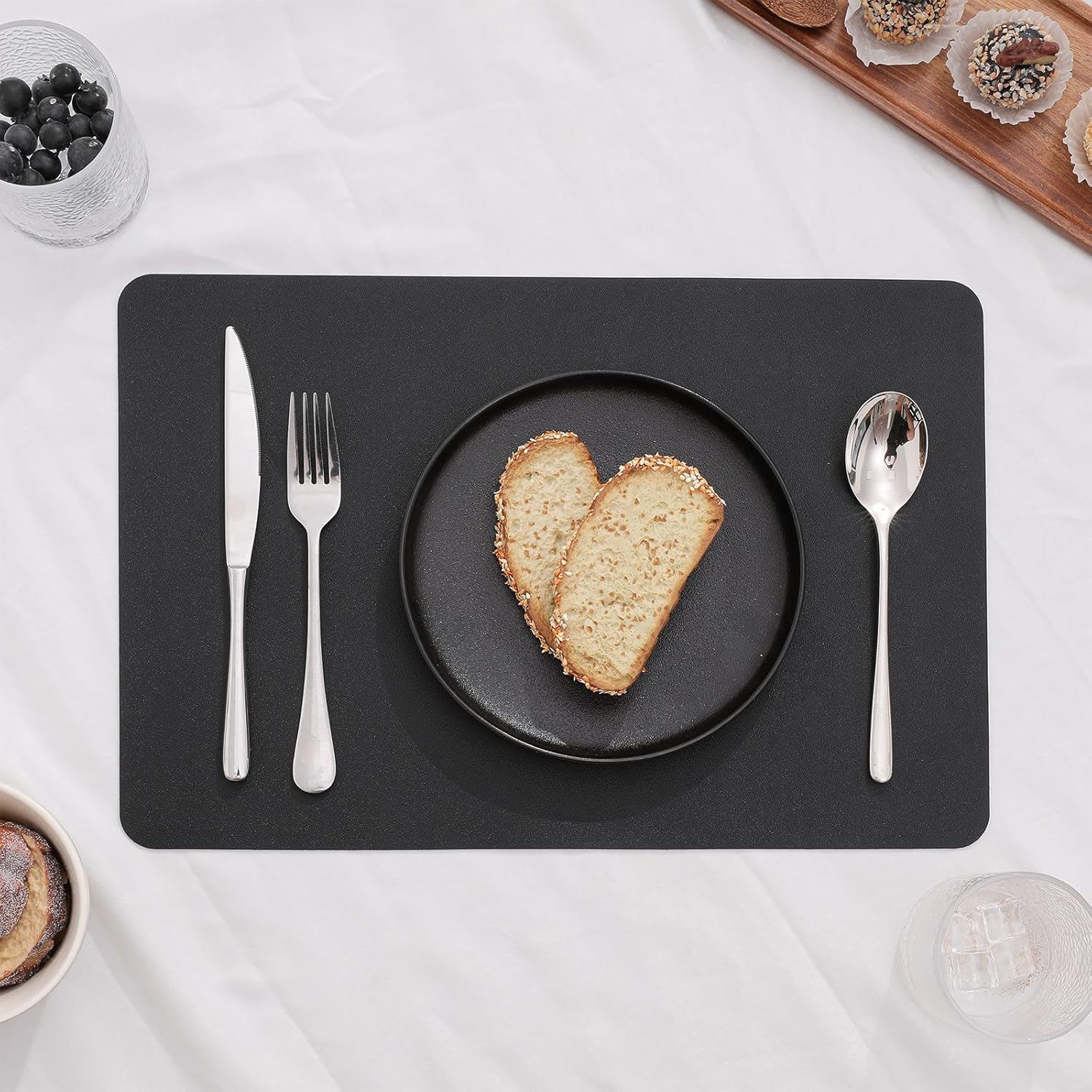 SHACOS Juego de 6 manteles individuales de piel sintética resistentes al calor para mesa de comedor, antideslizantes, lavables, para cocina, mesa de