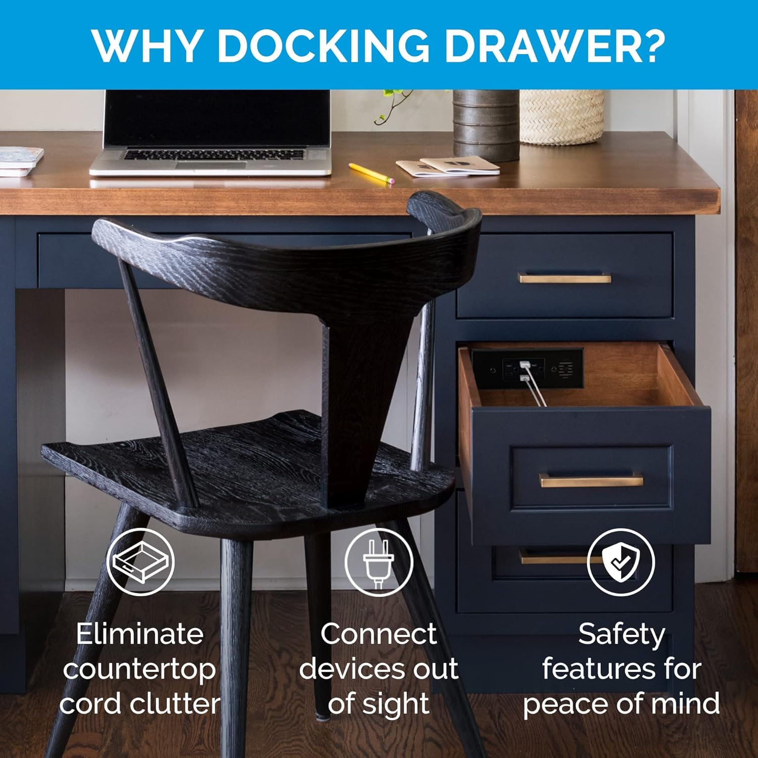 Docking Drawer Toma de corriente en el cajón. (2) salidas de CA de 15 amperios con (2) puertos USB-A. Negro