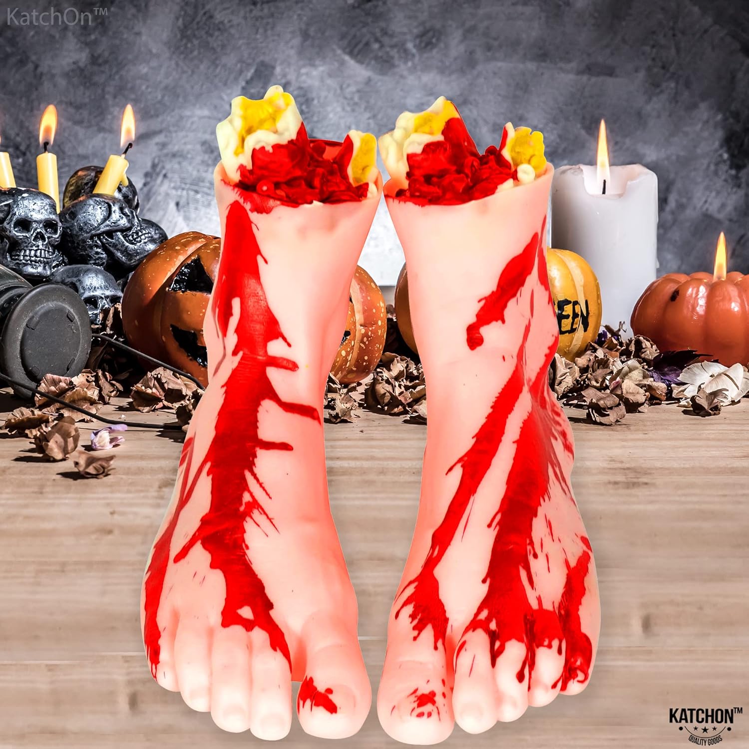 KatchOn, Pies falsos realistas de Halloween, tamaño estándar, pies sangrientos para decoración de fiesta de Halloween, accesorios de pies de