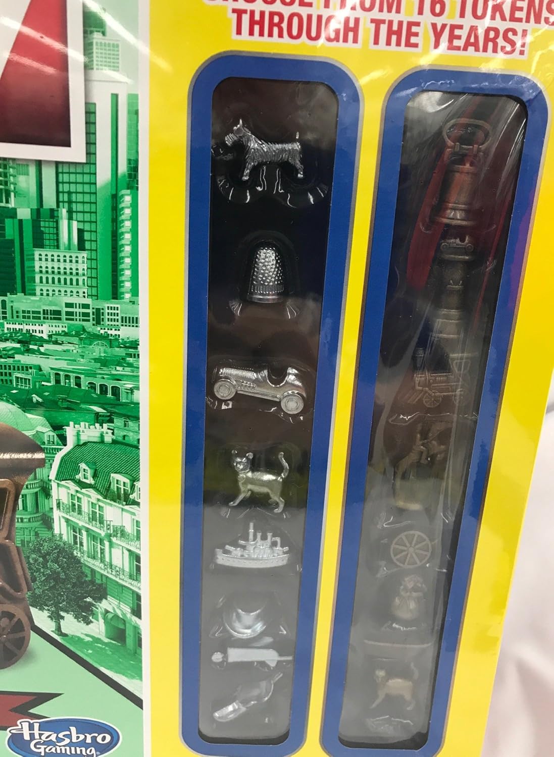 Monopoly Juego de mesa de aspecto tradicional 2017 con 16 fichas diferentes, incluyendo dedal, bota y carretilla