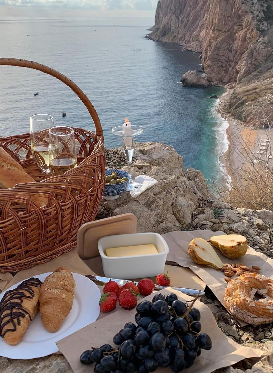 Sweese – Mantequera de porcelana con tapa, perfecto para mantequilla de este y oeste, Blanco