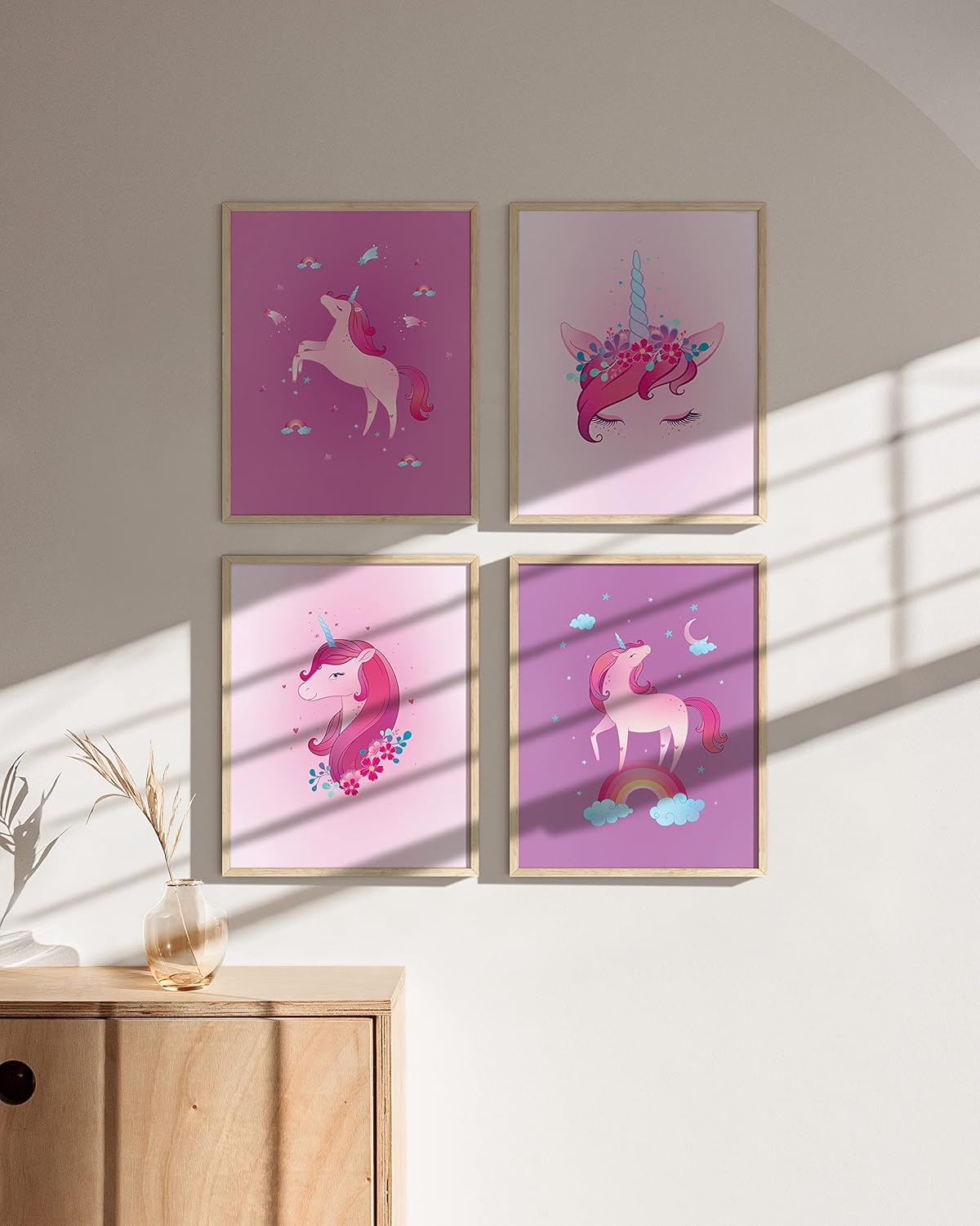 Haus and Hues – Juego de 4 impresiones artísticas de unicornio y arte pop, decoración de pared y pintura, decoración de unicornio y póster para