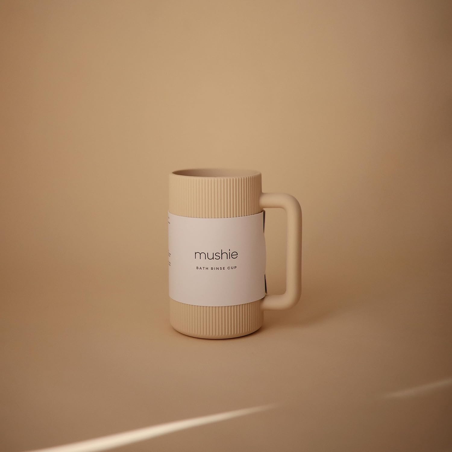mushie Taza de enjuague de baño para bebés  100% silicona de grado alimenticio  Taza de enjuague para niños (arena movedora)