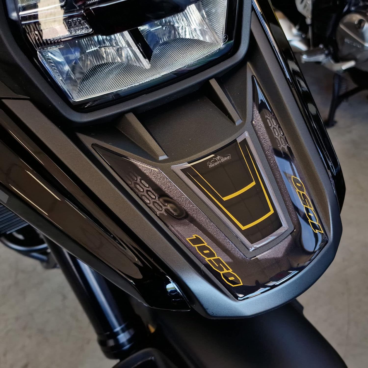 Motorcycle 3D Stickers Compatible with Suzuki V-Strom 1050 XT 2022 Gold & Black Dubai. Motorcycle Protections from Impact and Scratches. Complete
