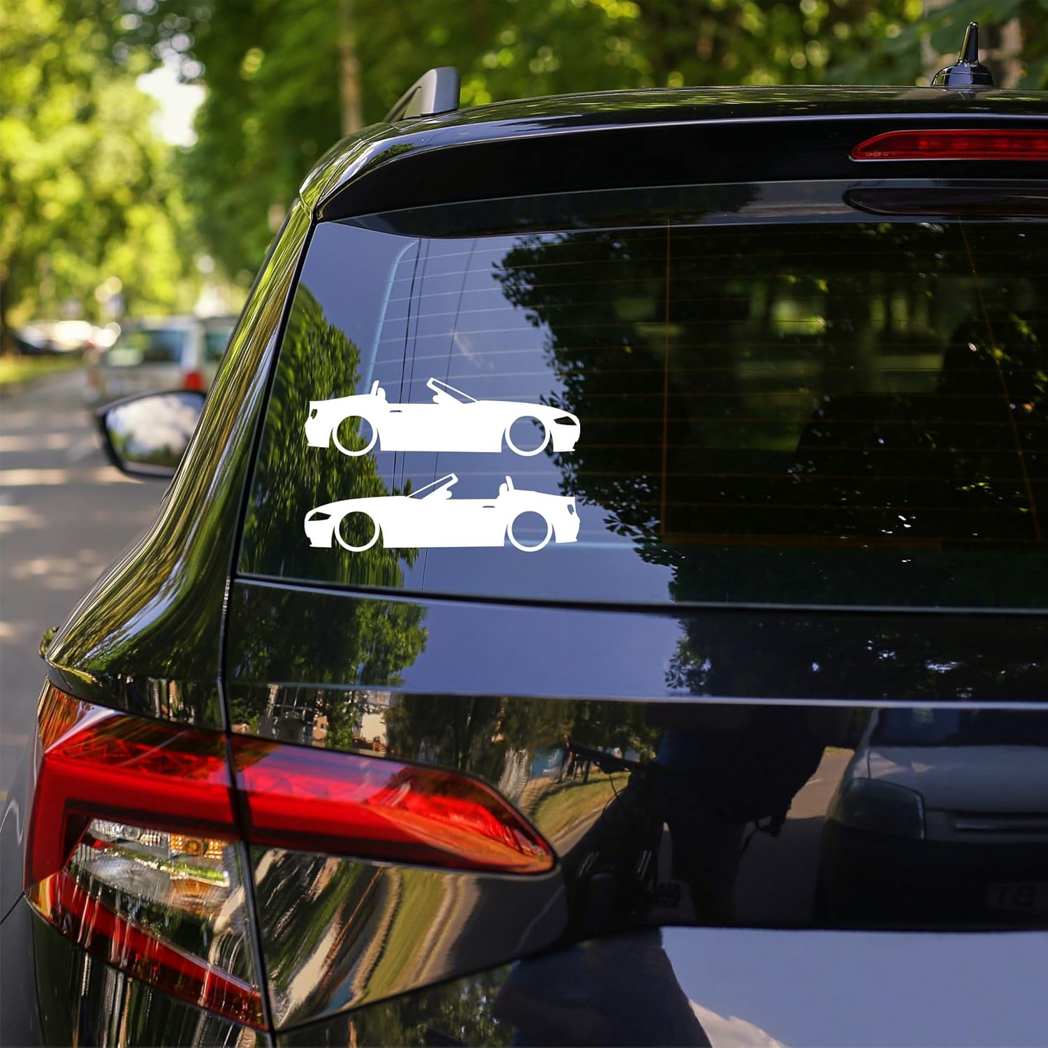 2x Lowered Sports Car Silhouette Decal Stickers for BMW Z4 Roadster E85 20032009