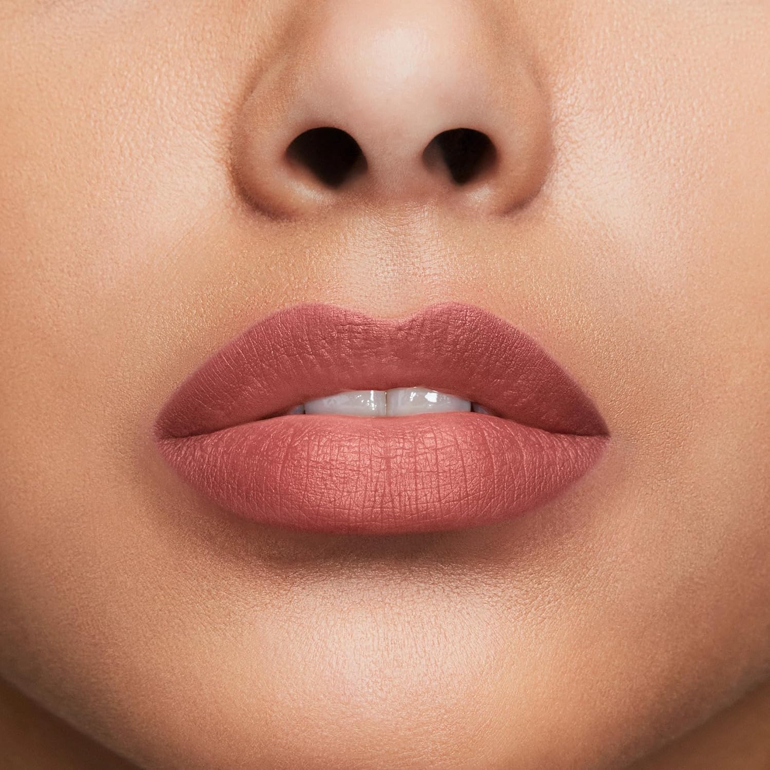 BUXOM Power Line – Delineador de labios voluminoso, de larga duración y retráctil, hidratante con péptidos y vitamina E para regordete, libre de