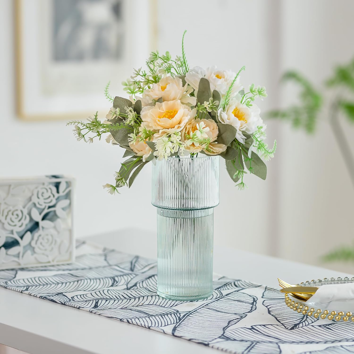 Glasseam Florero acanalado para flores, florero de flores de 9.3 pulgadas de alto, moderno, jarrones de vidrio grandes estriados para decoración,
