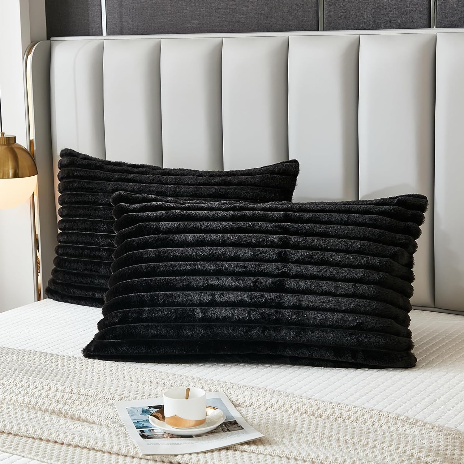 Uhamho Juego de 2 fundas de almohada estándar para cama de piel sintética de conejo a rayas y parte trasera de terciopelo, fundas de almohada