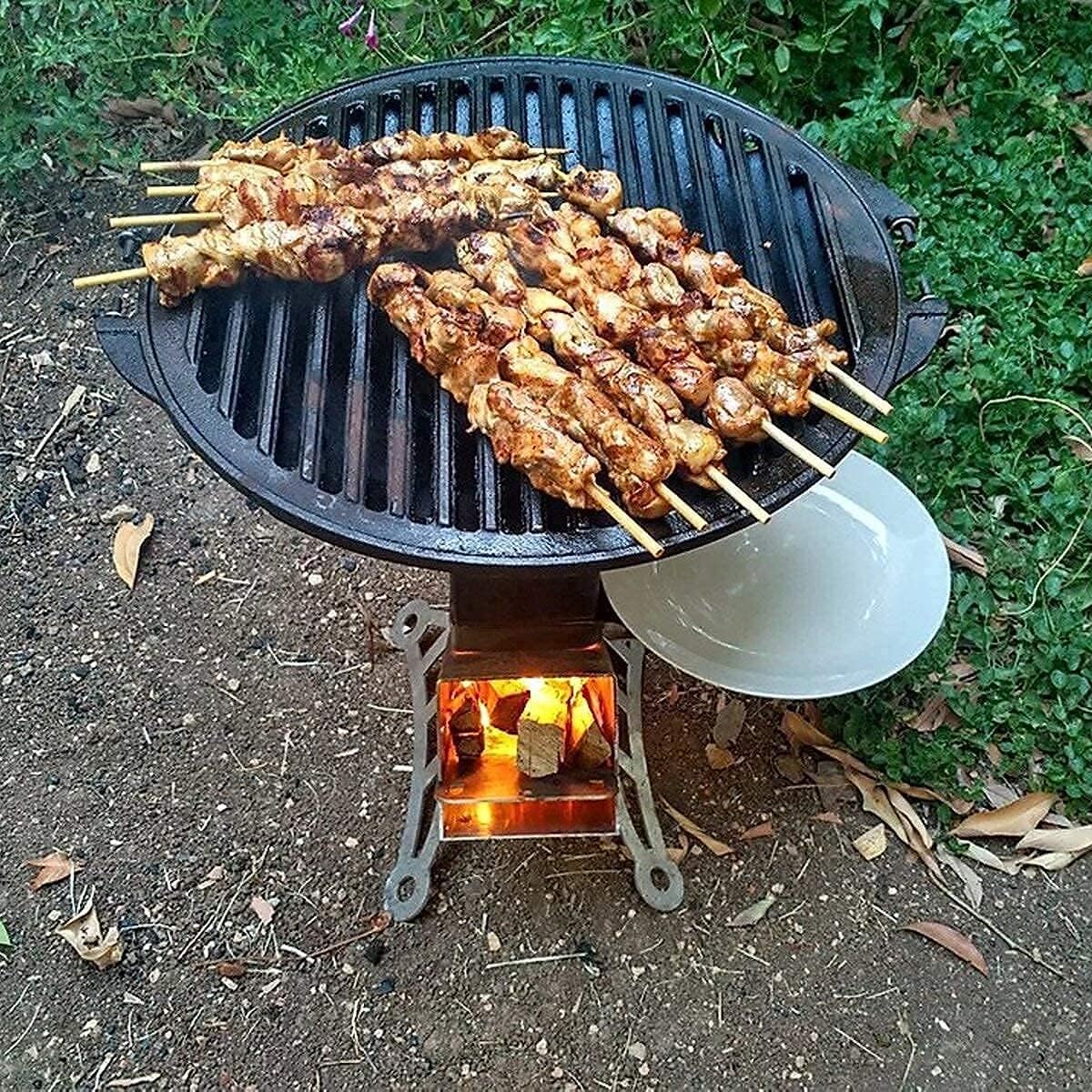 El mejor paquete de equipo de cocina al aire libre Spitfire Rocket Stove Patrol Edition! Incluye juego de parrilla Spitfire BBQ y el mango de