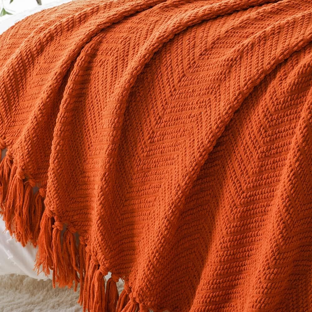 BATTILO HOME Manta naranja quemada para sofá, manta tejida de decoración de otoño versátil para silla, manta decorativa de Halloween con borlas para