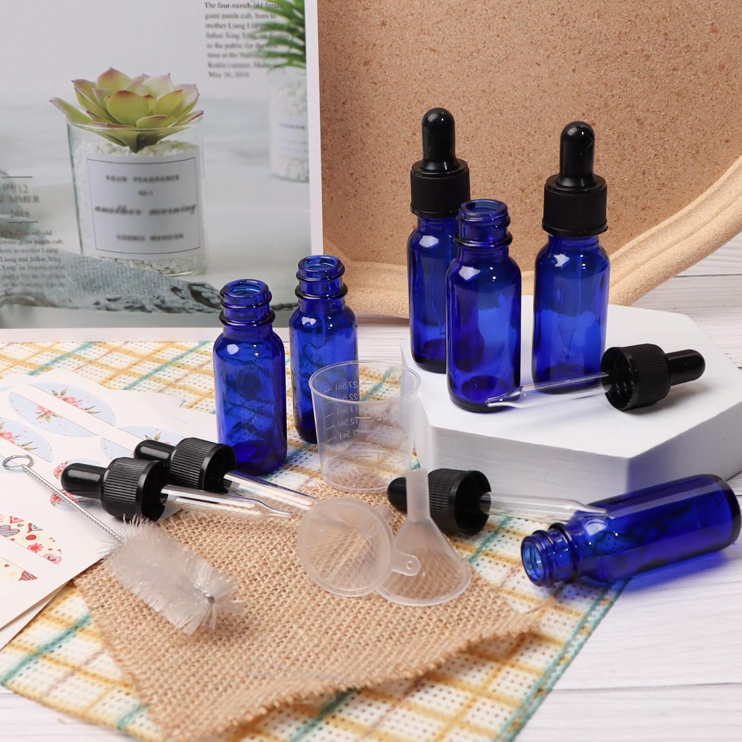 Paquete de 24 botellas de vidrio azul cobalto de 12 oz con cuentagotas de vidrio para aceites esenciales, perfumes y productos químicos de