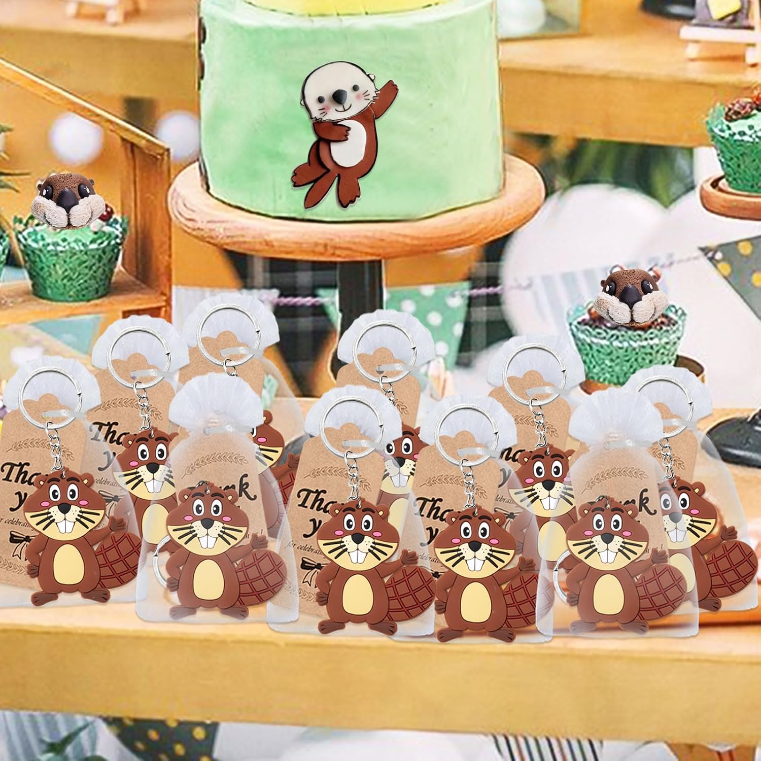 El paquete de 60 regalos de fiesta de castor incluye 20 llaveros de castor, 20 etiquetas de agradecimiento, 20 bolsas de regalo para fiesta de