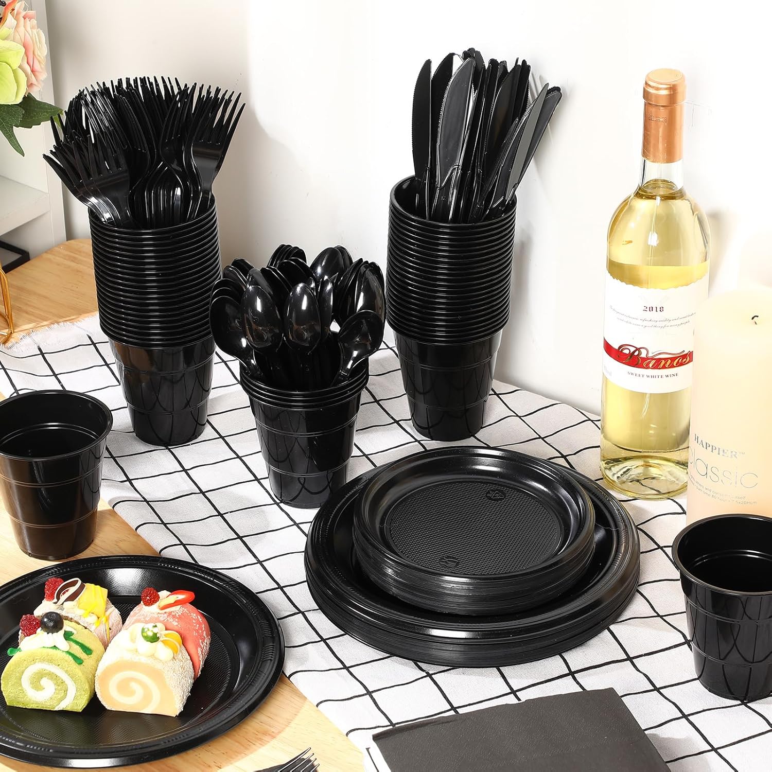 Yaomiao El juego de vajilla de plástico desechable de 360 piezas incluye 50 platos llanos, 50 platos de ensalada, 50 tazas, 50 tenedores, 50