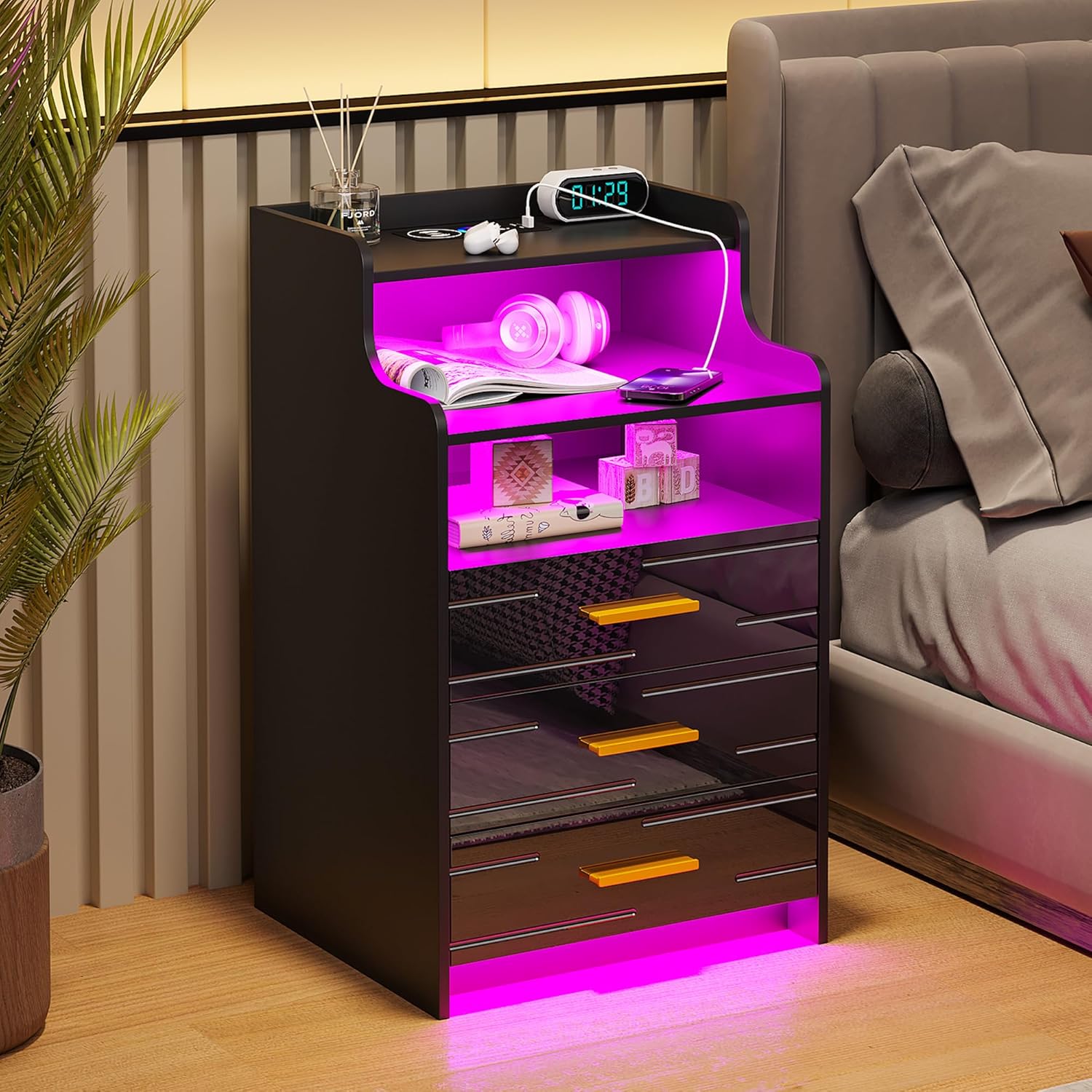 HNEBC Mesita de noche LED RGB con estación de carga, mesita de noche negra con 3 cajones, mesita de noche inteligente con puertos de carga