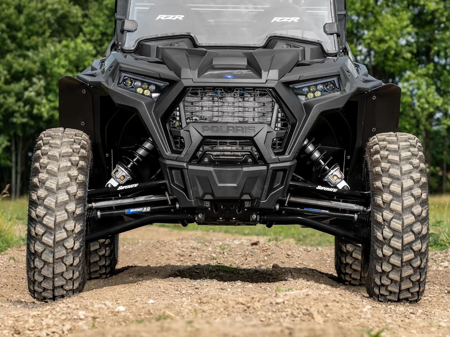 SuperATV Brazos A de desplazamiento delantero de 1.5 pulgadas para Polaris RZR XP 1000  XP 4 1000 2014-2021  Se adapta a neumáticos más grandes