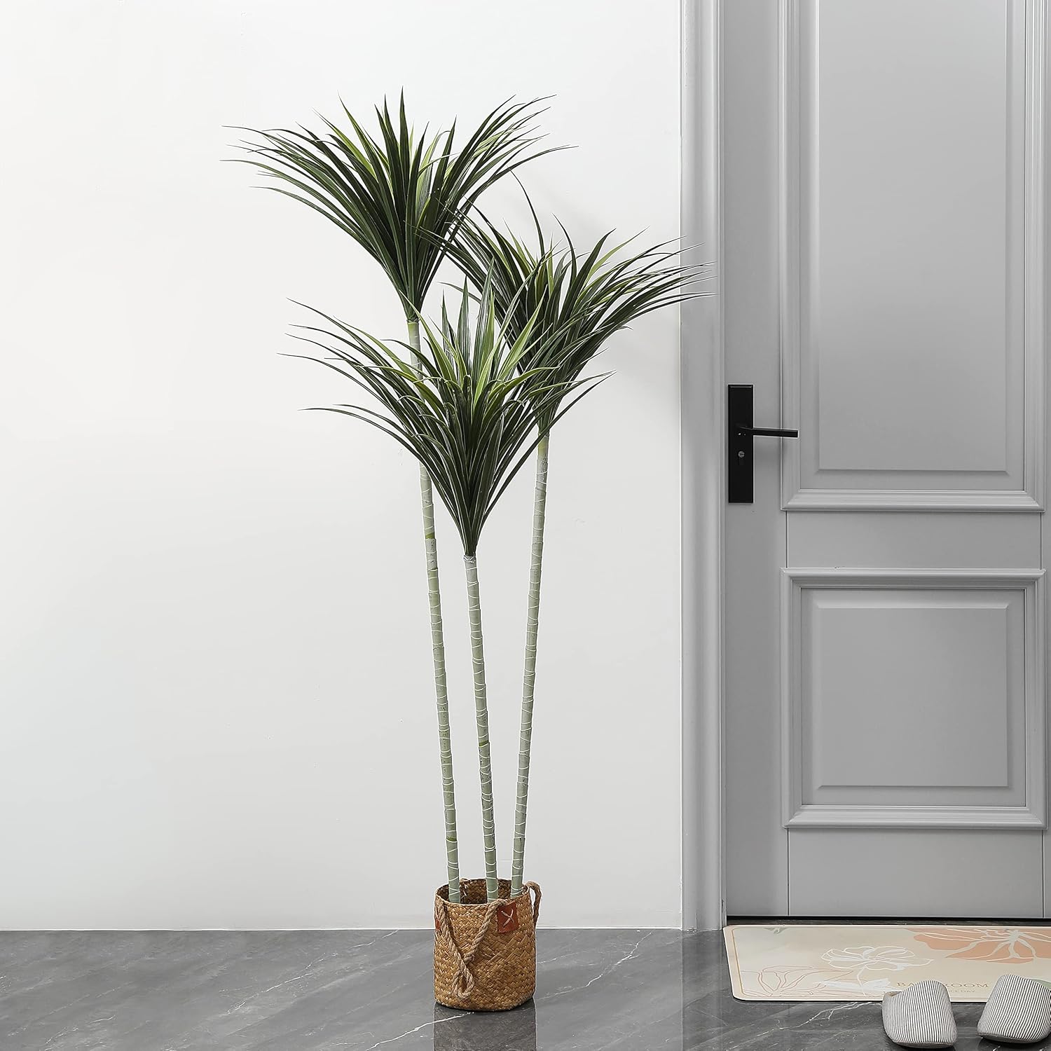 Planta de yuca artificial, árbol falso de 5.5 pies de alto, planta grande en maceta, decoración interior o excepcional