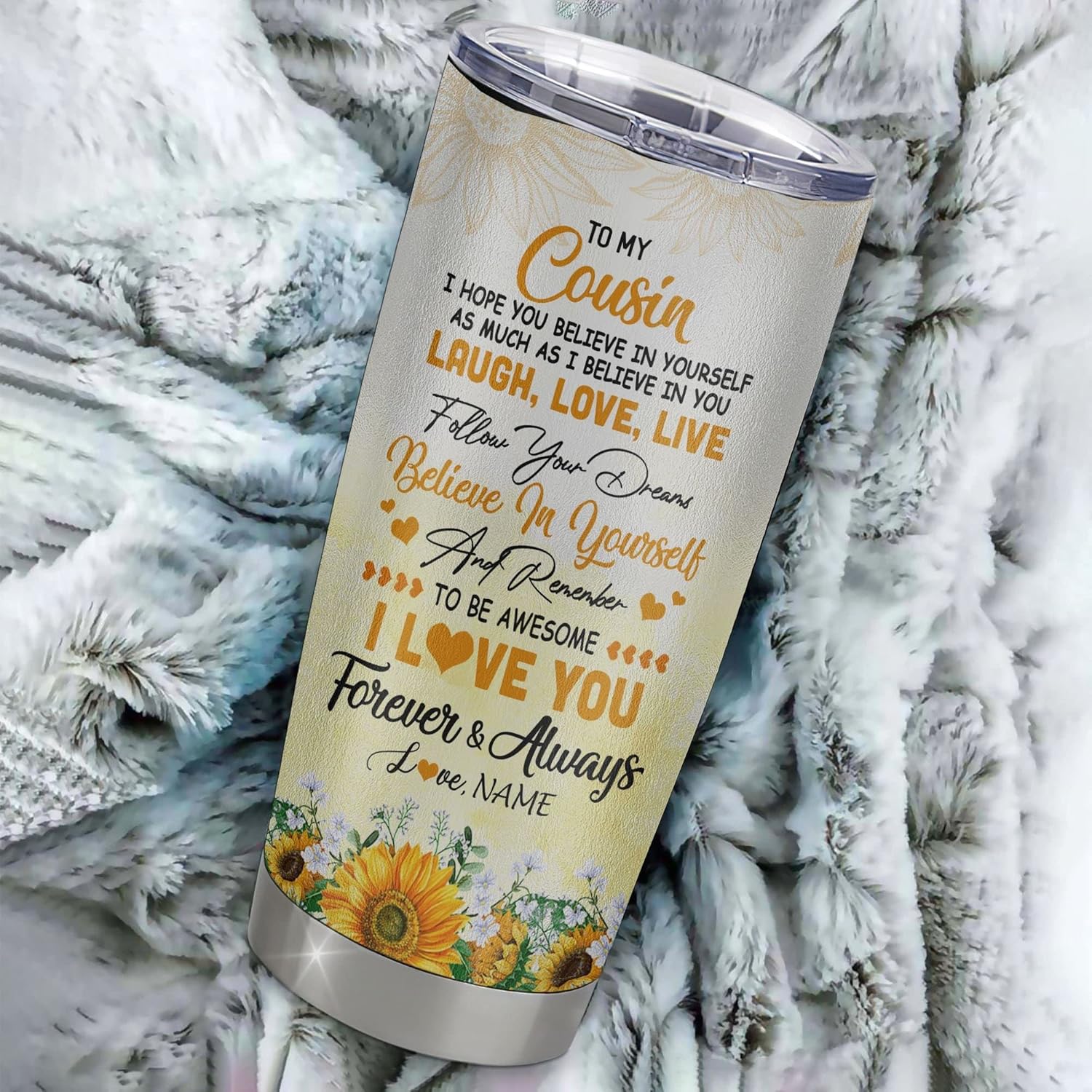 TeesNow Vaso de acero inoxidable personalizado con texto en inglés “To My Cousin From Family”, vaso curvo de 20 onzas con diseño de mariposa y