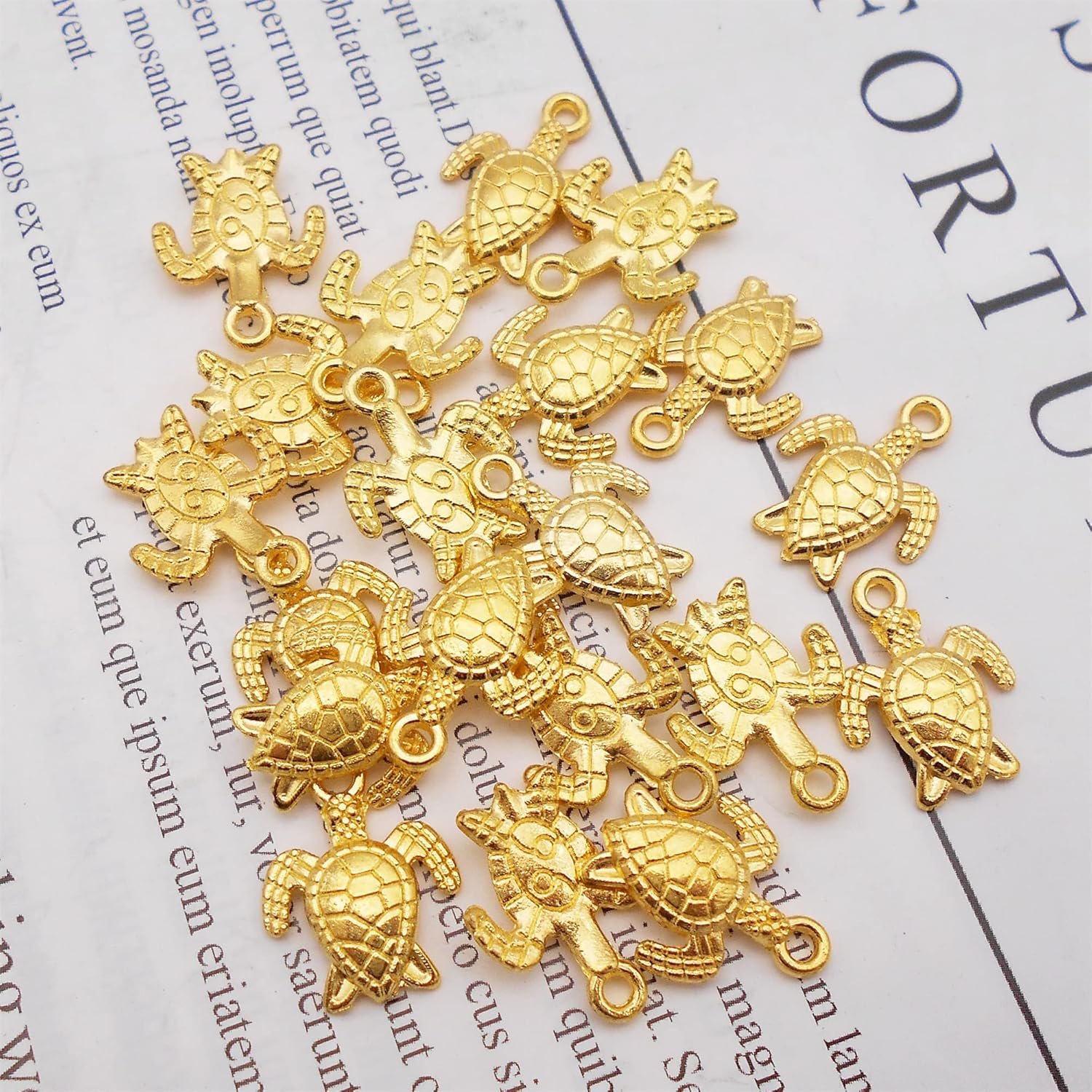 100 piezas de aleación de metal mini tortuga marina pulsera encanto tortuga oro pendiente colgante collar colgante DIY joyería fabricación arte