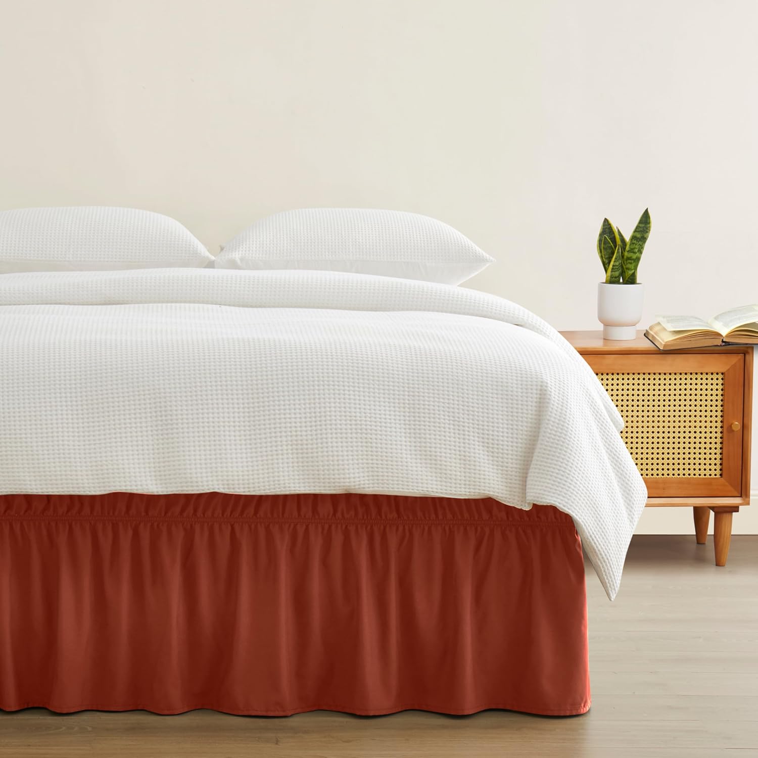 Entisn Falda de cama ajustable naranja para cama tamaño King y Cal King, con caída a medida de 18 pulgadas, faldas de cama envolventes con cinturón
