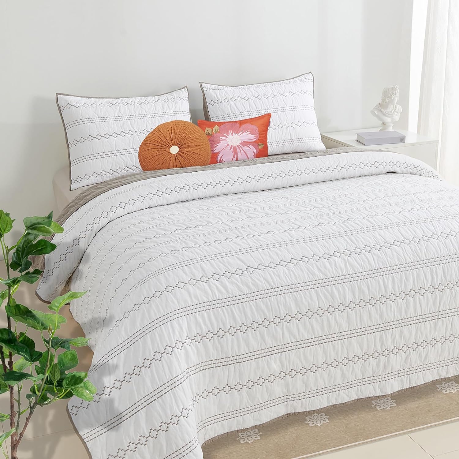 Querencia Colcha de algodón blanco y gris King  Colcha de algodón reversible  Colcha de edredón bordado a rayas de granja, juego de cama de casa de