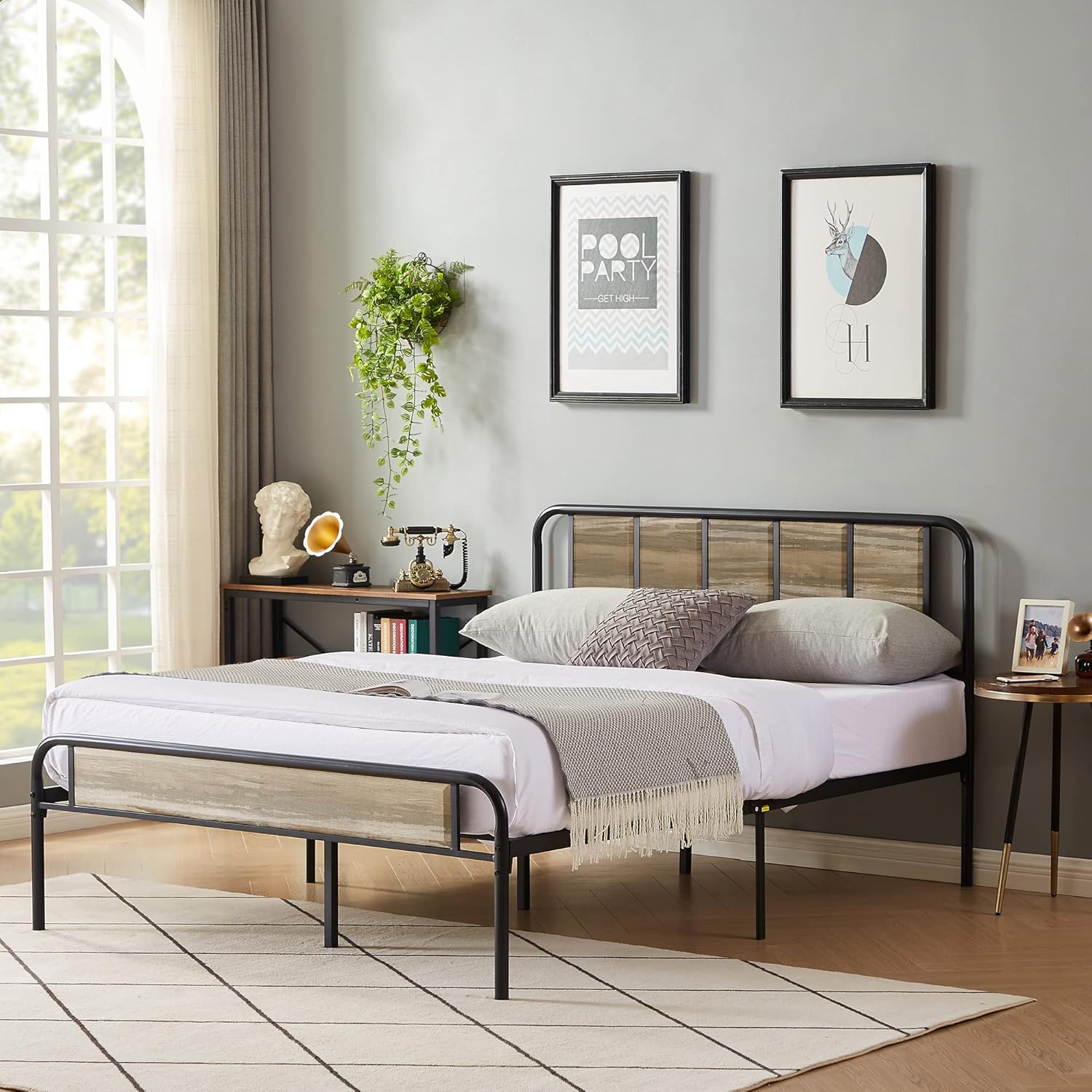VECELO Base de cama de plataforma de tamaño matrimonial con cabecera de madera, base de colchón, soporte de listones de acero de alta calidad, no