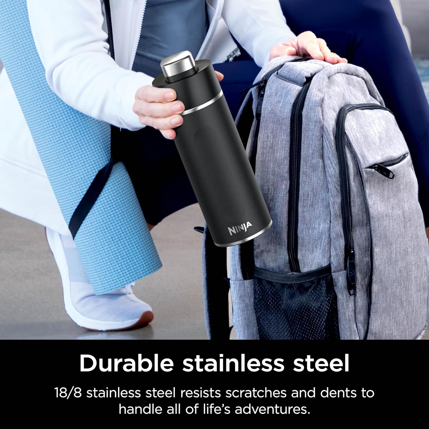 Ninja DW2401BK Thirsti – Botella de agua de viaje de 24 onzas, para bebidas gaseosas carbonatadas, más frías y espumosas durante más tiempo, a