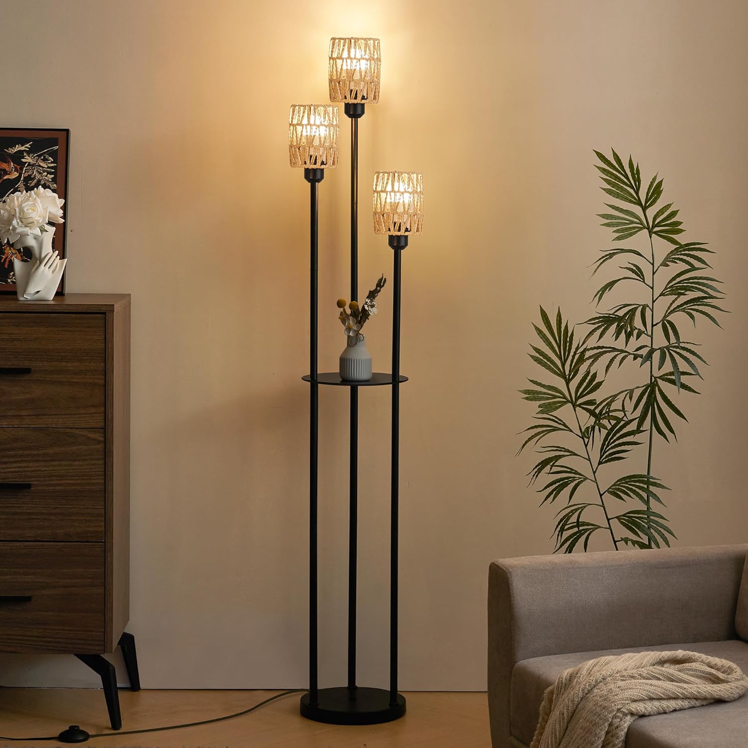 LEDIARY Lámpara de pie bohemia de 65 pulgadas para sala de estar, lámpara de pie de ratán con estantes, 3 bombillas LED incluidas, lámpara de pie