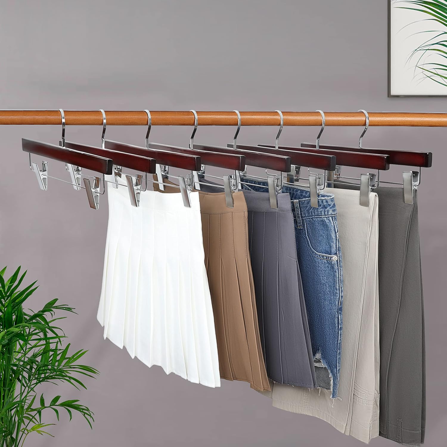 TOPIA HANGER Perchas para pantalones, perchas de madera de cerezo de lujo con clips de metal de alta calidad y gancho plano giratorio de 360