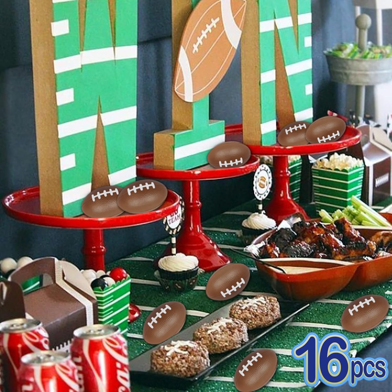 Paquete de 16 mini balones de fútbol de espuma, bolas de recuerdo de fiesta de 3.25 pulgadas, mini bolas de estrés de fútbol a granel, decoraciones