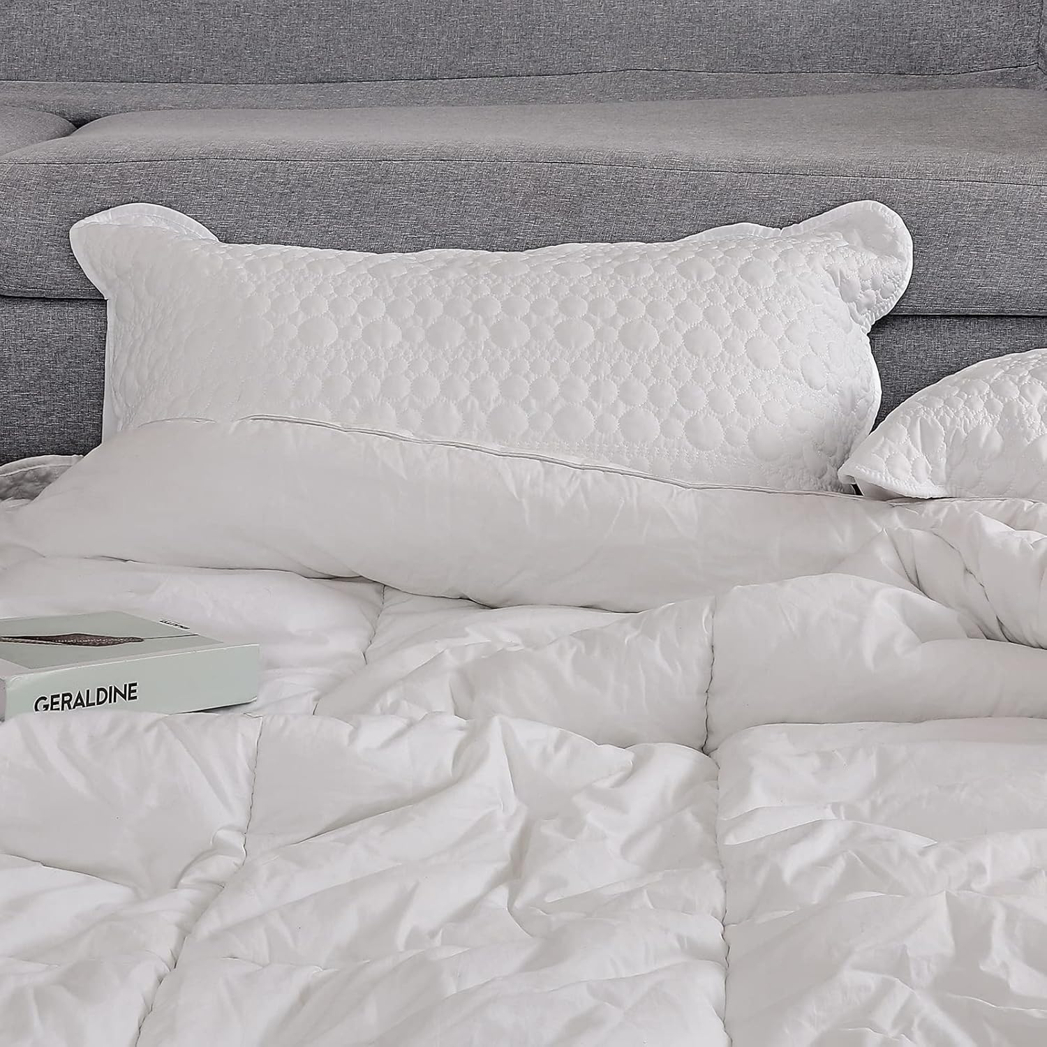 Juego de 2 fundas de almohada de tamaño estándar, ultra suaves y transpirables de 20 x 26 pulgadas, fundas de almohada acolchadas con cierre de