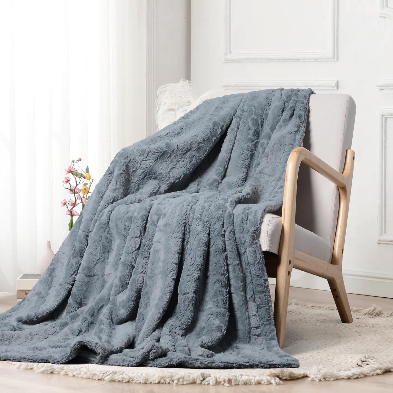 Manta de piel sintética reversible, suave y esponjosa, manta de lujo para cama, sofá y sofá, 51 x 63 pulgadas, color gris