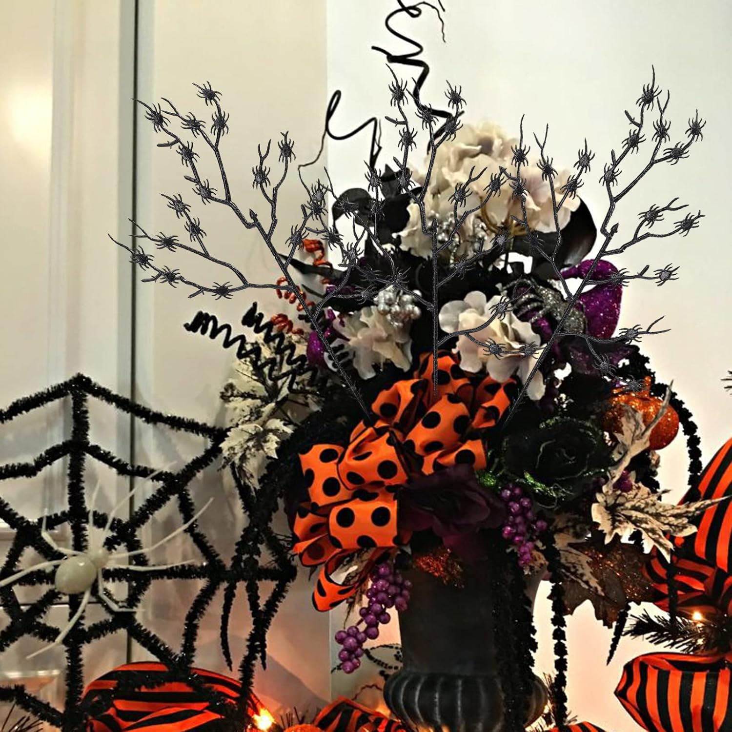 6 ramos de arañas negras de Halloween, tallos de arañas artificiales negras, ramas de arañas de plástico de 11 pulgadas con tallos largos, púas