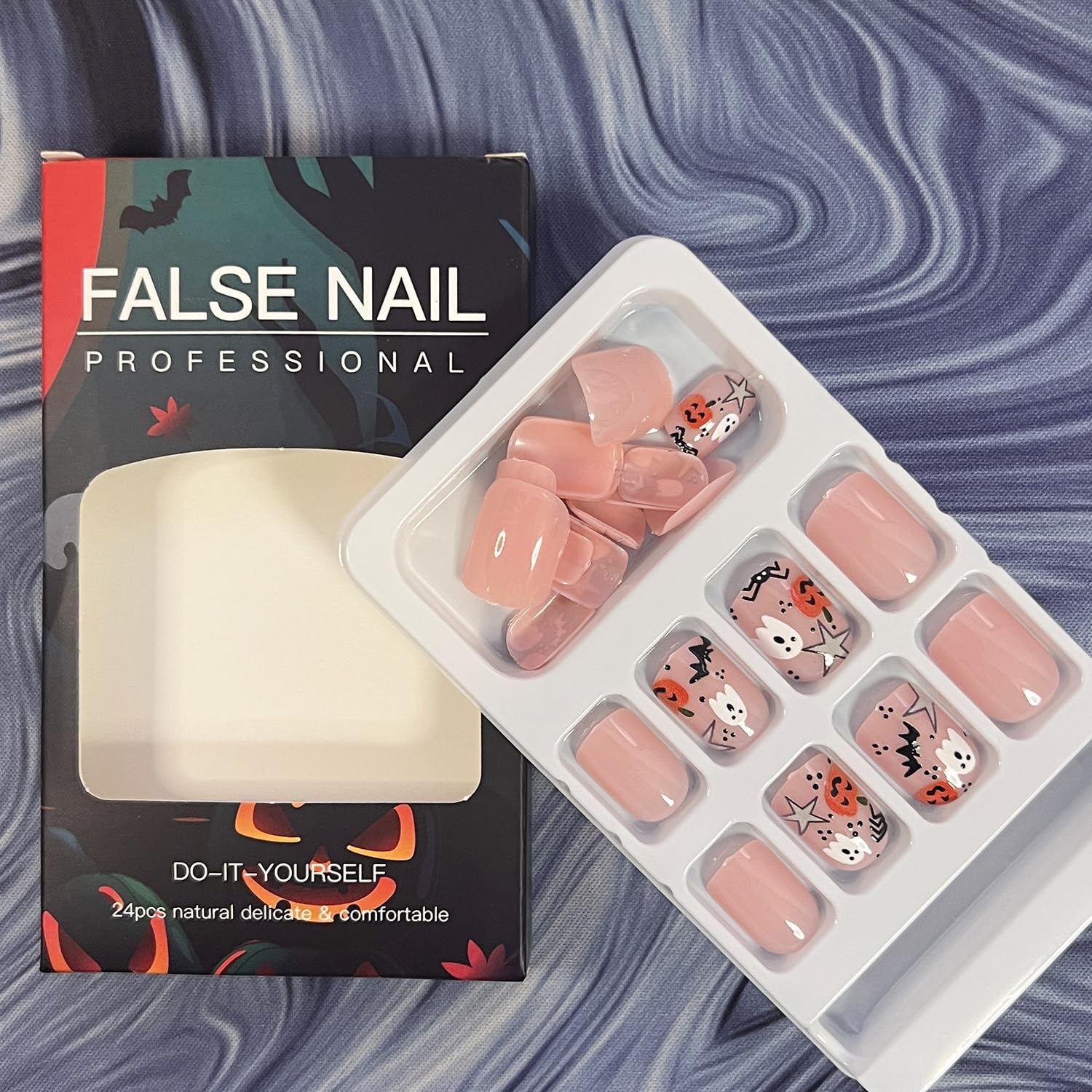 Uñas postizas de Halloween, uñas postizas cuadradas cortas a presión, uñas acrílicas rosas con diseños de fantasma, araña, murciélago, cubierta